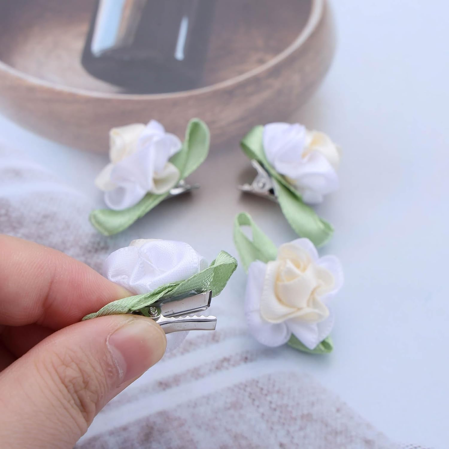 Hair Clips for Women White Flower Hair Clips for Styling Cute Rose Small Hair Clips Hair Claw Clips for Thin Hair Floral Mini Hair Clips Prom Wedding Hair Accessories Hair Pins image number 1