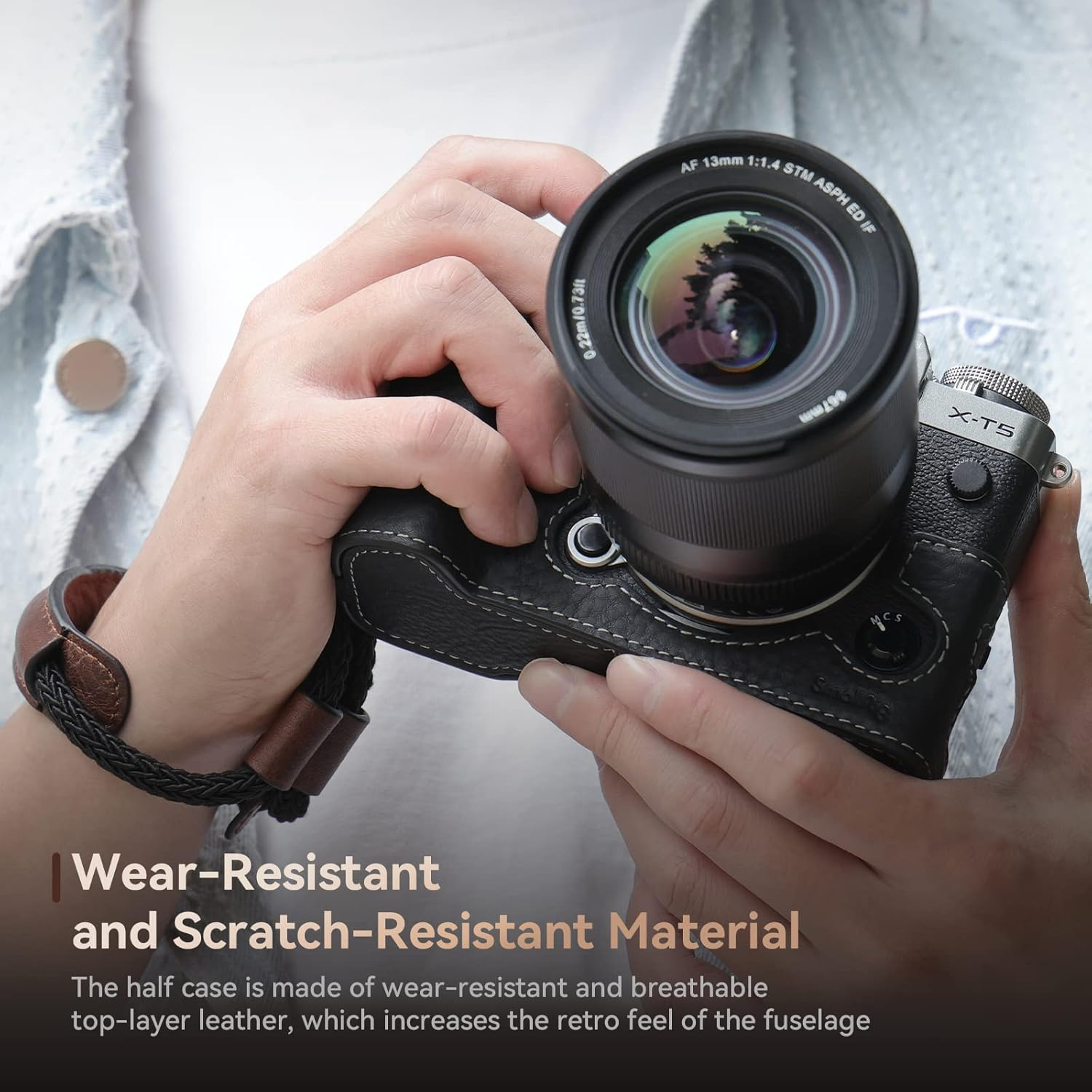 Smallrig X-T5 Half Case with Wrist Strap and Shutter Button, Retro Style Brown Leather Camera Case with Aluminum Baseplate for FUJIFILM X-T5-3927 image number 3