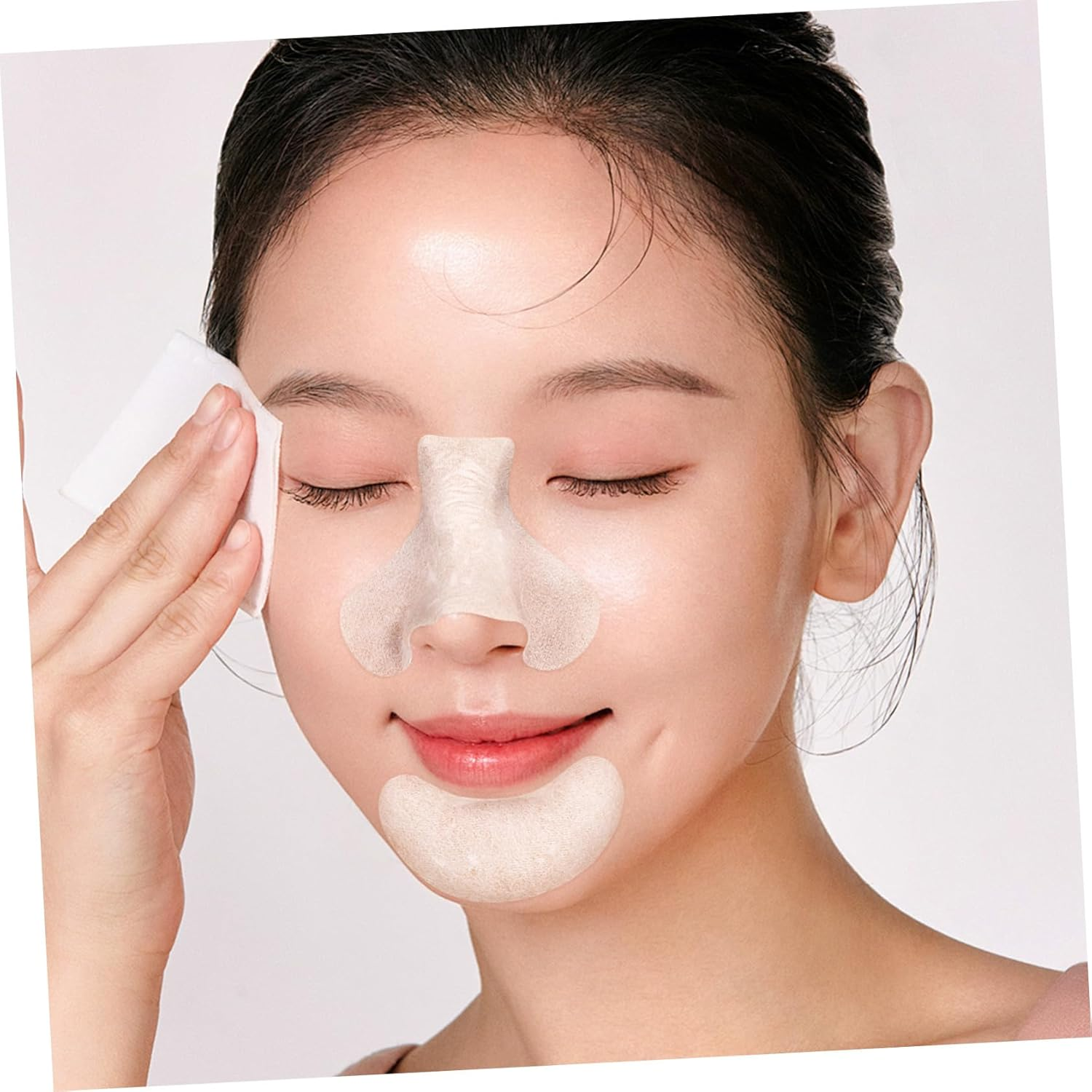 Outanaya 200 Pcs Zone Cotton Pads Nose and Chin Patches for Gentle Cleansing Multi Purpose Skin Care for Face Comfortable Fit for Easy Application image number 6