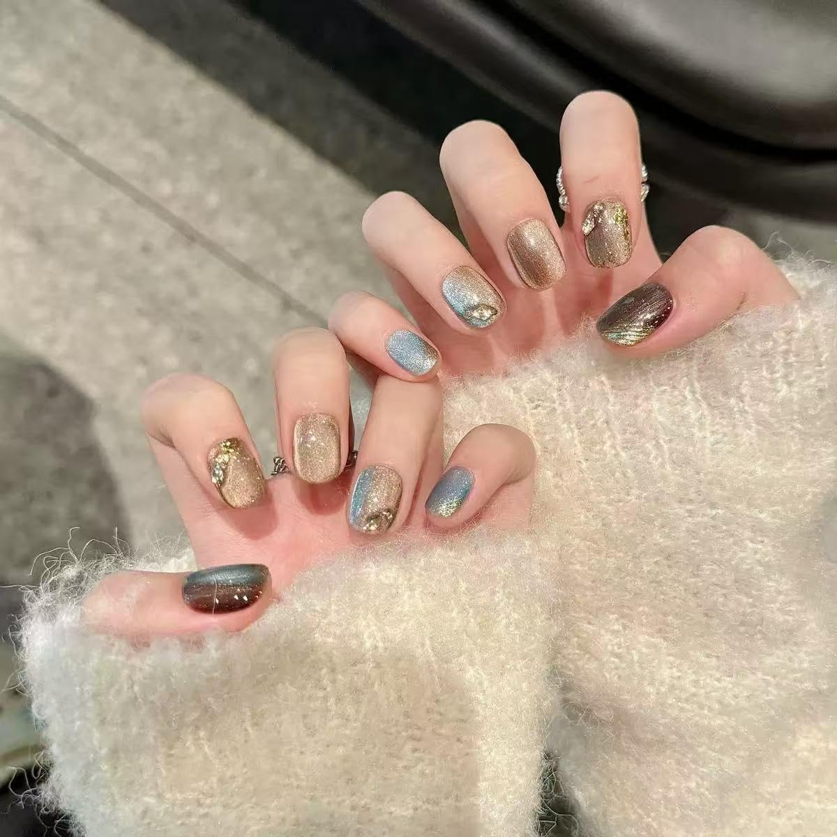 Handmade Fake Nails, Gold Glitter Press - on Nails, Shiny Sparkle False Nails with Exquisite Design, Easy - Apply Fake Nails for Party & Daily, Trendy Manicure Accessory(L)