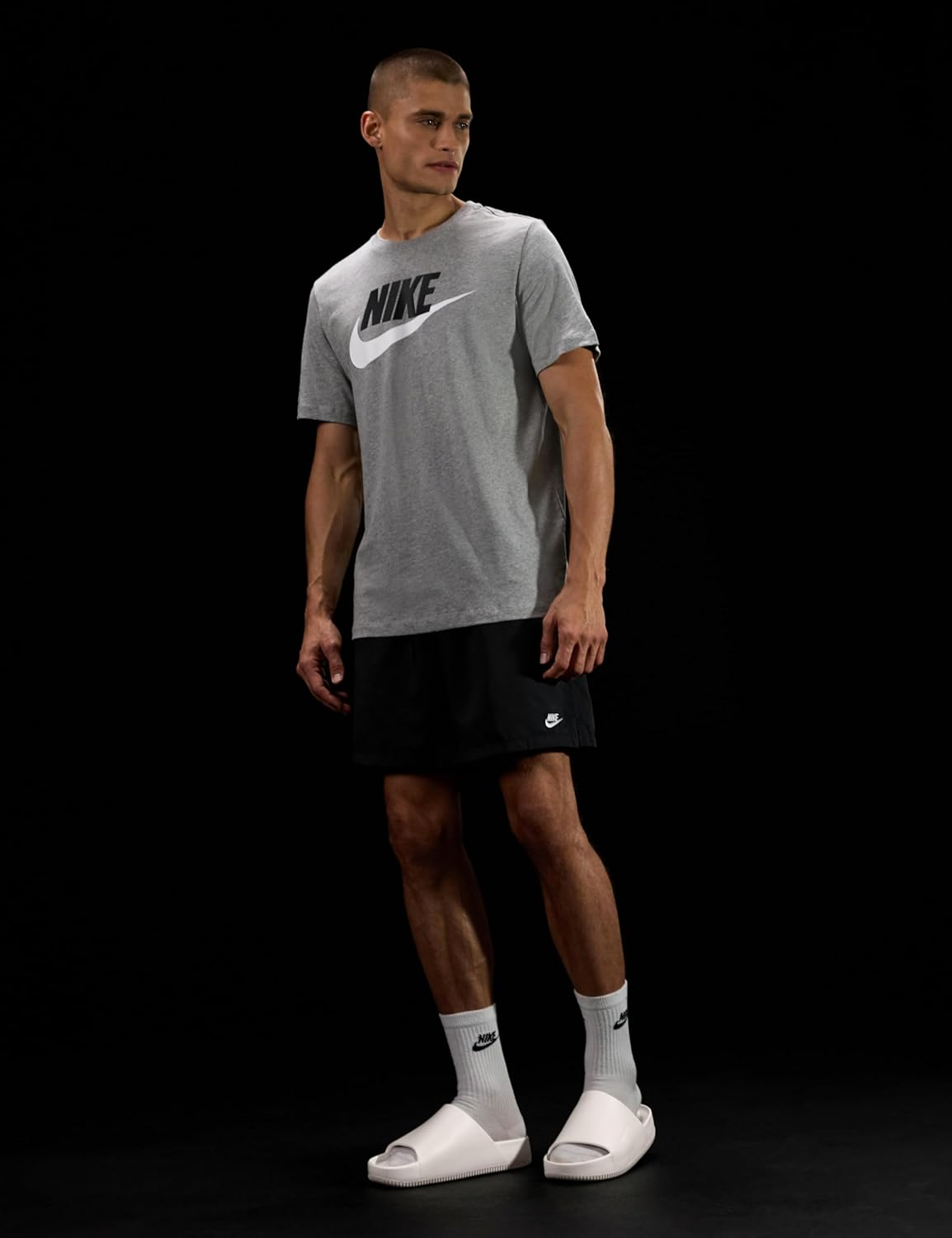 NIKE Men'S Calm Sneaker