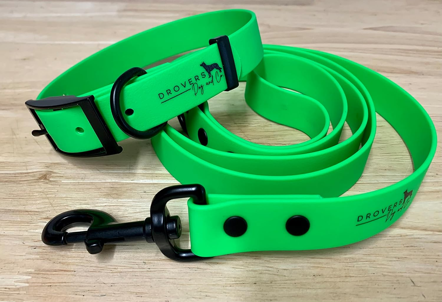 DROVERS Dog and Co Super Tuff Dog Lead - Stink Proof - Easy Clean - Extra Strong (Green) image number 3