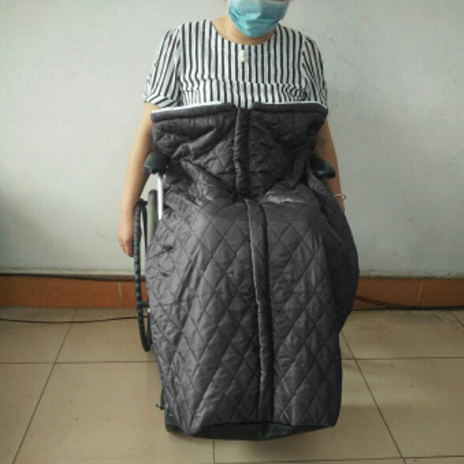 100% Waterproof Fleece-Lined Wheelchair Cozy Cover Windproof for Wheelchairs - Black, 132X65Cm image number 1