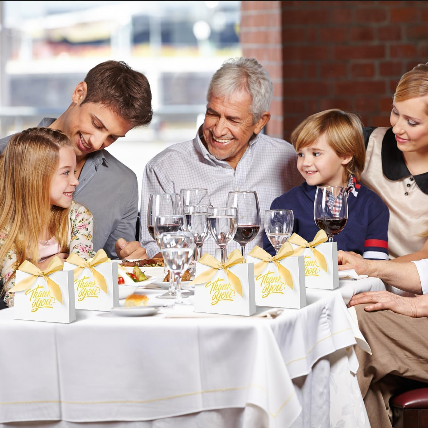 50Pcs Small Thank You Gift Bags, 12 * 4.5 * 10Cm Party Favor Bags Boxes with Bow Ribbon, Small Paper Gift Bags White Mini Candy Treat Bags for Birthday Wedding Party Holiday (4.5X1.8X3.9 Inch)