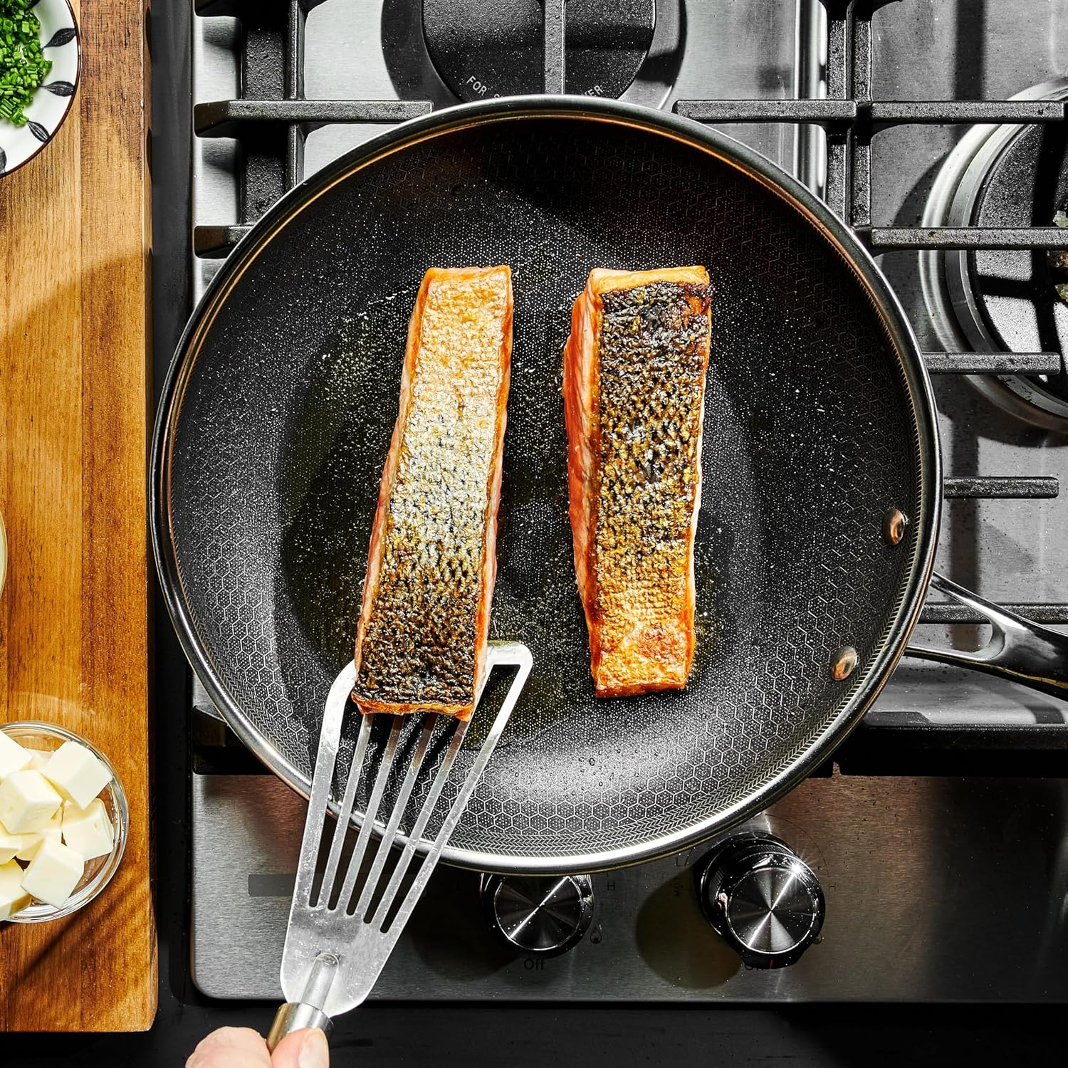 Hexclad Hybrid Cookware 10 Inch Tempered Glass Lid image number 1