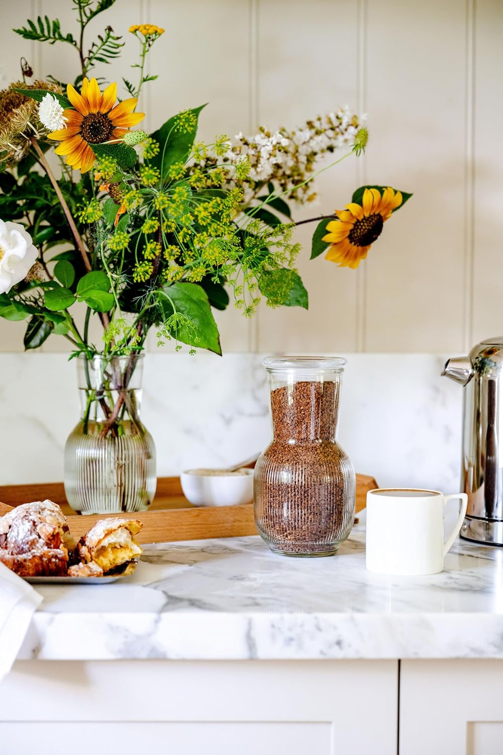 Vittoria Coffee Oro Nero Dark Roasted Instant Freeze Dried Coffee. Reusable Glass Jar Vase - 300G. Medium-Dark Intensity 14/15. Rich, Full Bodied Cup. image number 6