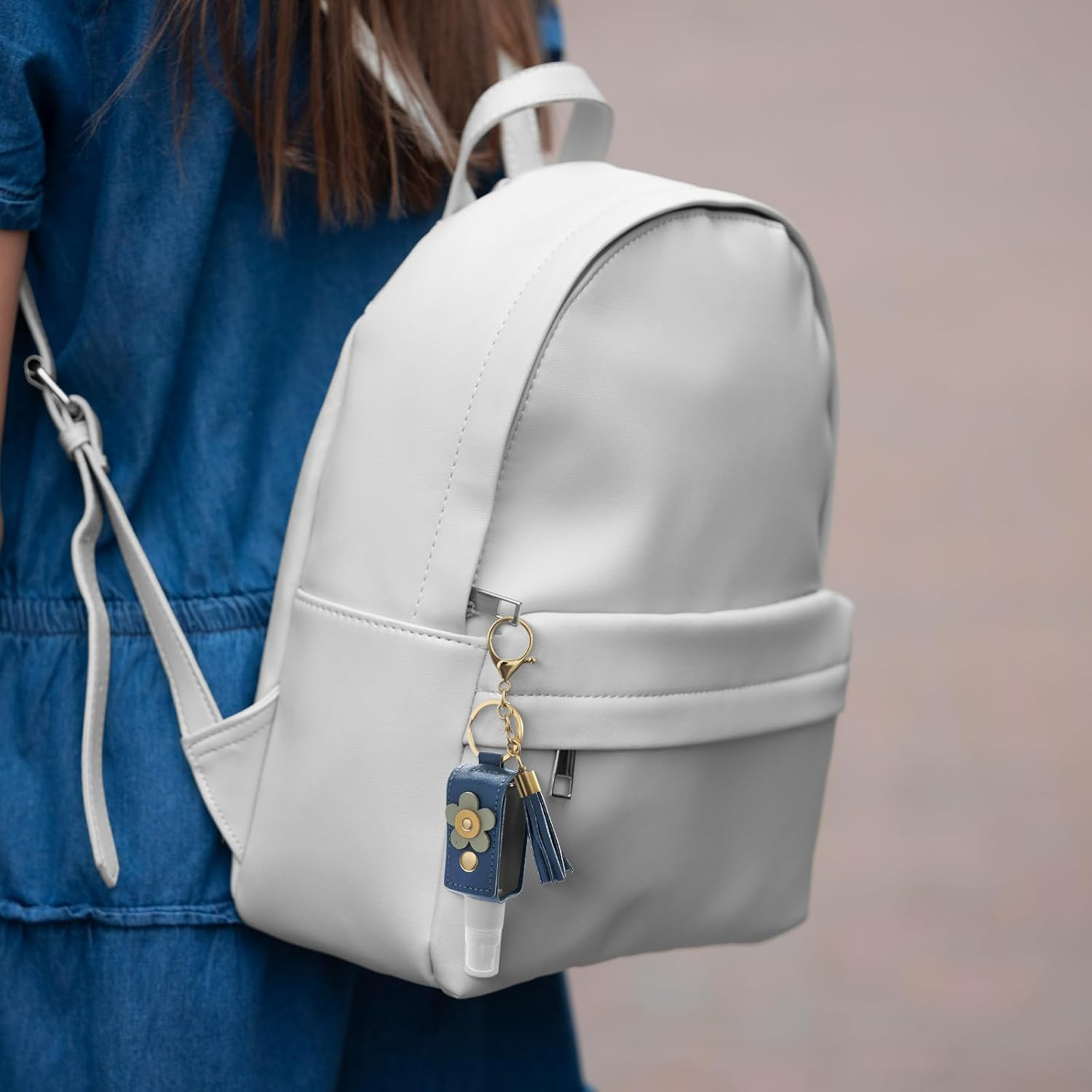 BEZANU Hand Sanitizer Keychain, 2 PCS Portable Travel Spray Bottle for Traveling Make-Up Skincare Cleaning (30Ml) image number 4