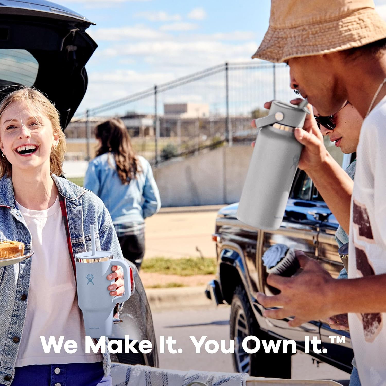 Hydro Flask Water Bottle - Insulated Stainless Steel - Wide Mouth Flex Straw Lid, Non Spill, Leakproof and Refillable in 32 Oz Sandpiper image number 3