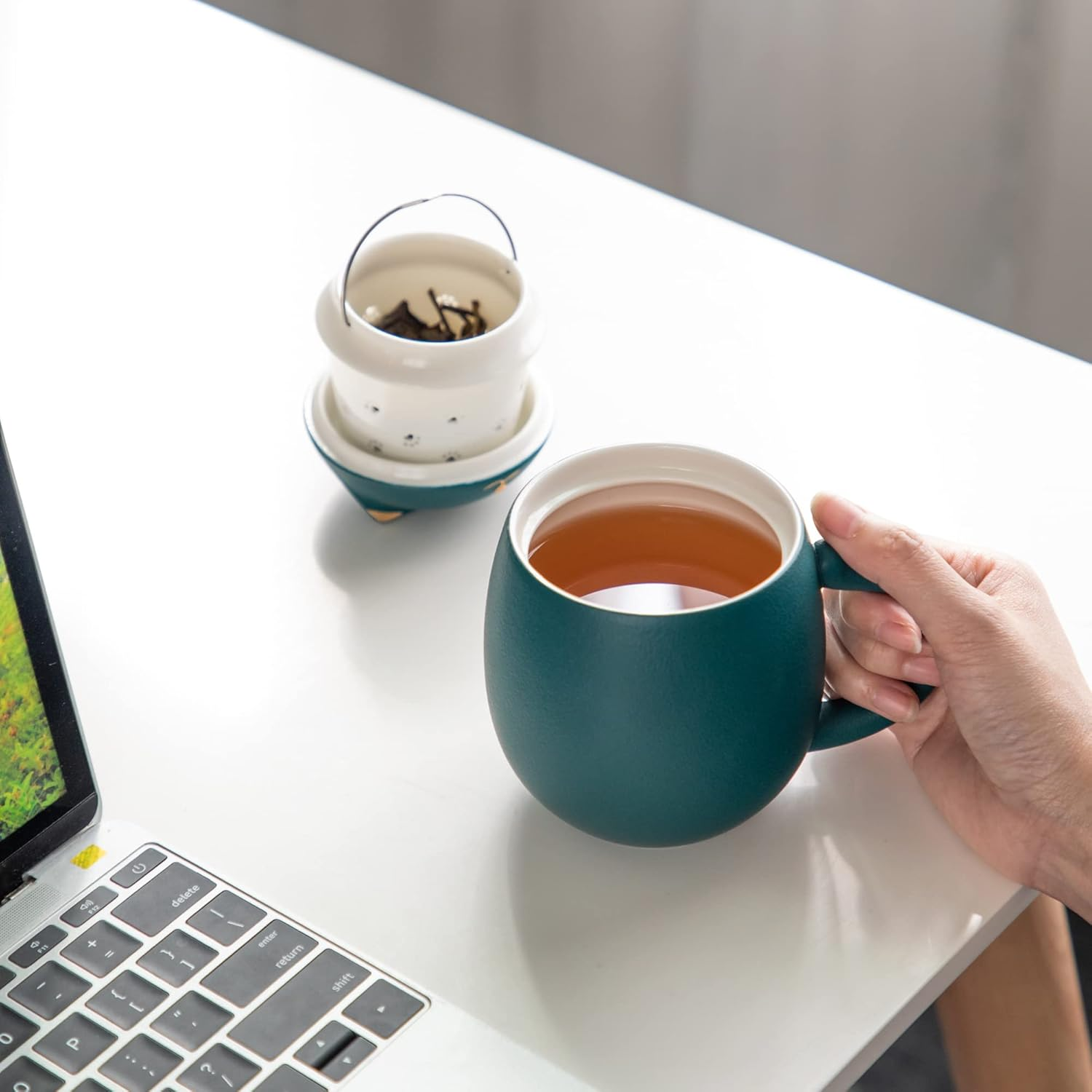 HEER Ceramic Tea Mug with Infuser and Lid, Cute Cat Tea Cup with Filter for Steeping Loose Leaf, Chinese Handmade Porcelain Teacup for Home Office. (Green) image number 4