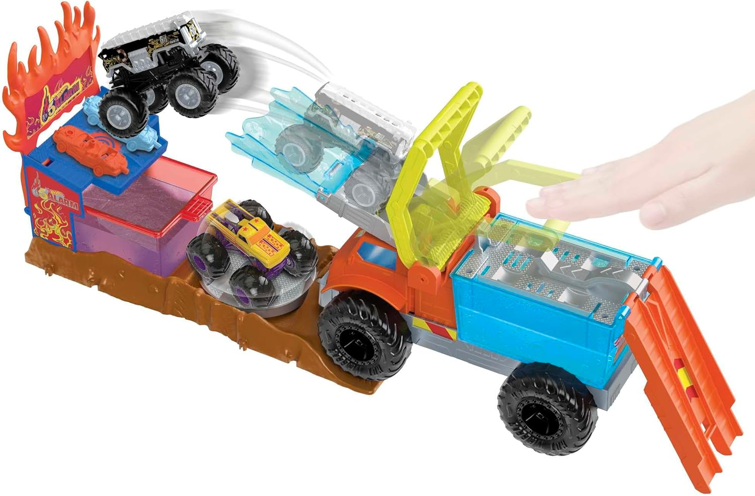 Hot Wheels Monster Trucks Arena Smashers Color Shifters 5-Alarm Rescue with 1 Color Shifter Monster Truck, 2 Crushable Cars and 1 Detachable Semi Rig image number 6