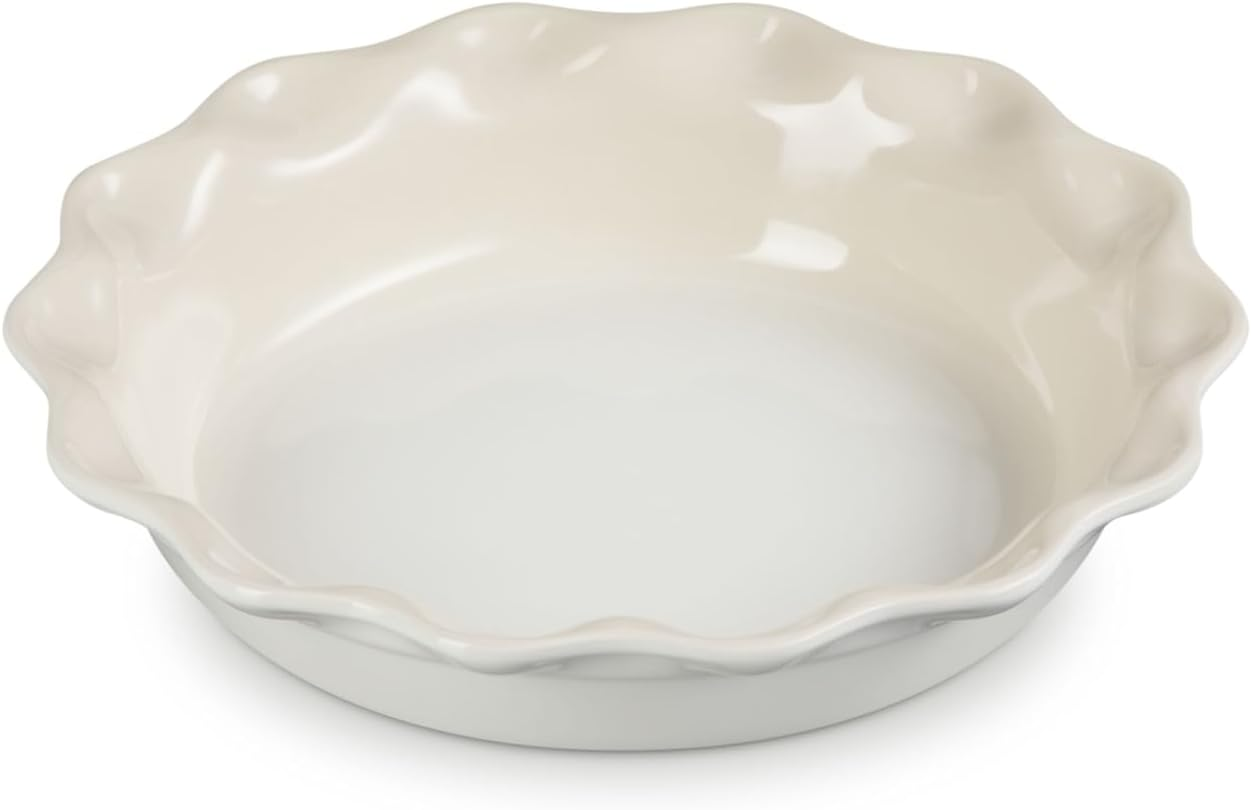 Le Creuset Heritage Stoneware Pie Dish 23Cm 1.2 Litre Meringue