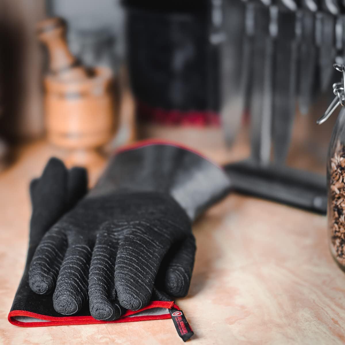 Grill Armor BBQ Gloves &ndash; Waterproof Extreme Heat Resistant 932F Oven Gloves for Cooking, Grilling, Baking, Camping &ndash; Handle Hot Food in Kitchen, Smoker, Cast Iron, Fire Pit, Pizza, Fryer, Barbecue image number 6