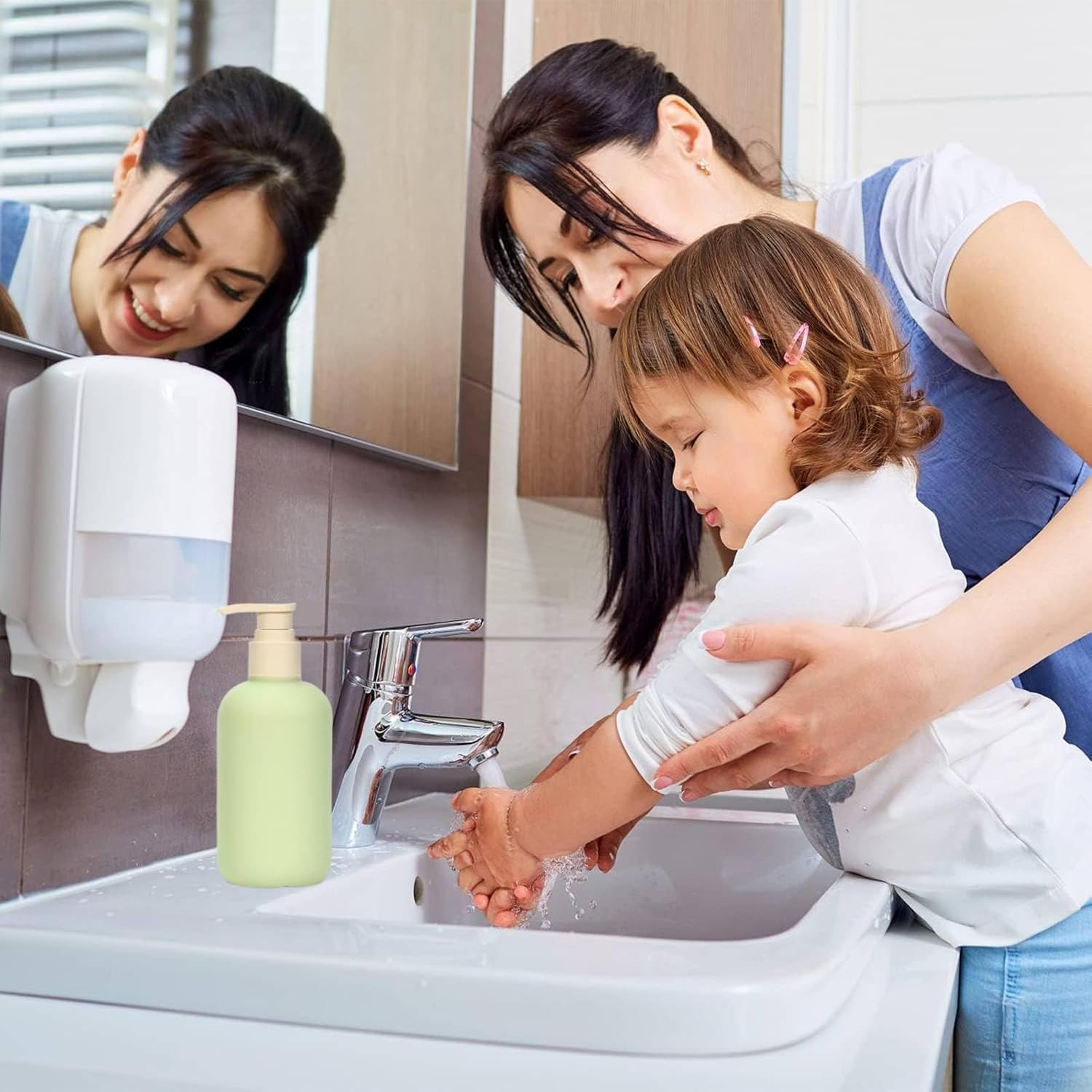 Travel Shampoo Bottles 2 Pcs with Flip Cap and Pump, Travel Bottles for Toiletries 200Ml, Empty Leak Proof Squeeze Travel Containers, for Toiletries,Shampoo and Conditioner (Green+Blue) image number 2