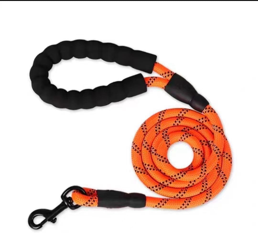 Catchu Durable Dog Leash with Hook, Reflective Design for Night Safety, Comfortable and Long-Lasting -Black