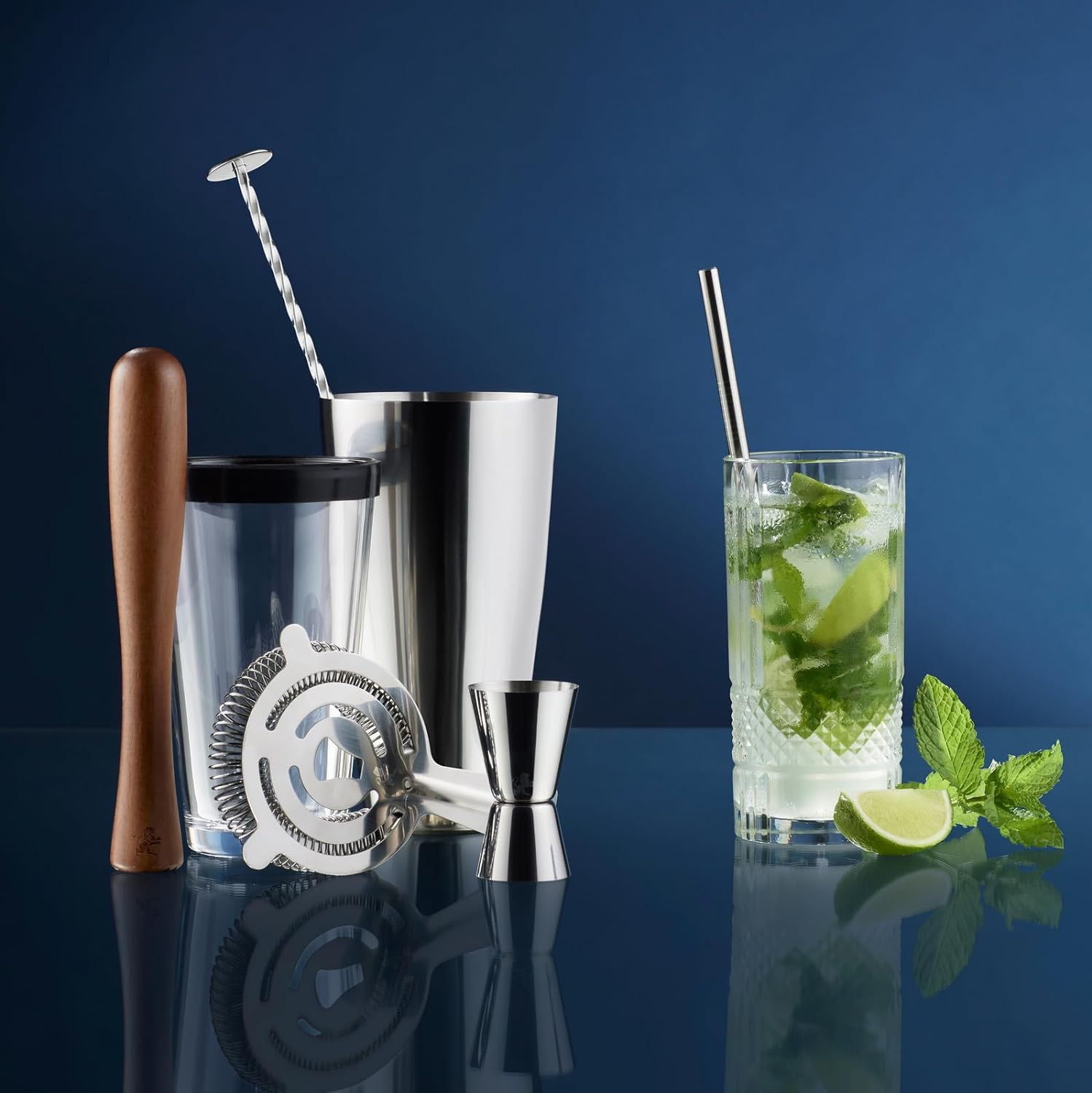 Maxwell & Williams Cocktail & Co Boston Cocktail Shaker Set of 5 Gift Boxed image number 2