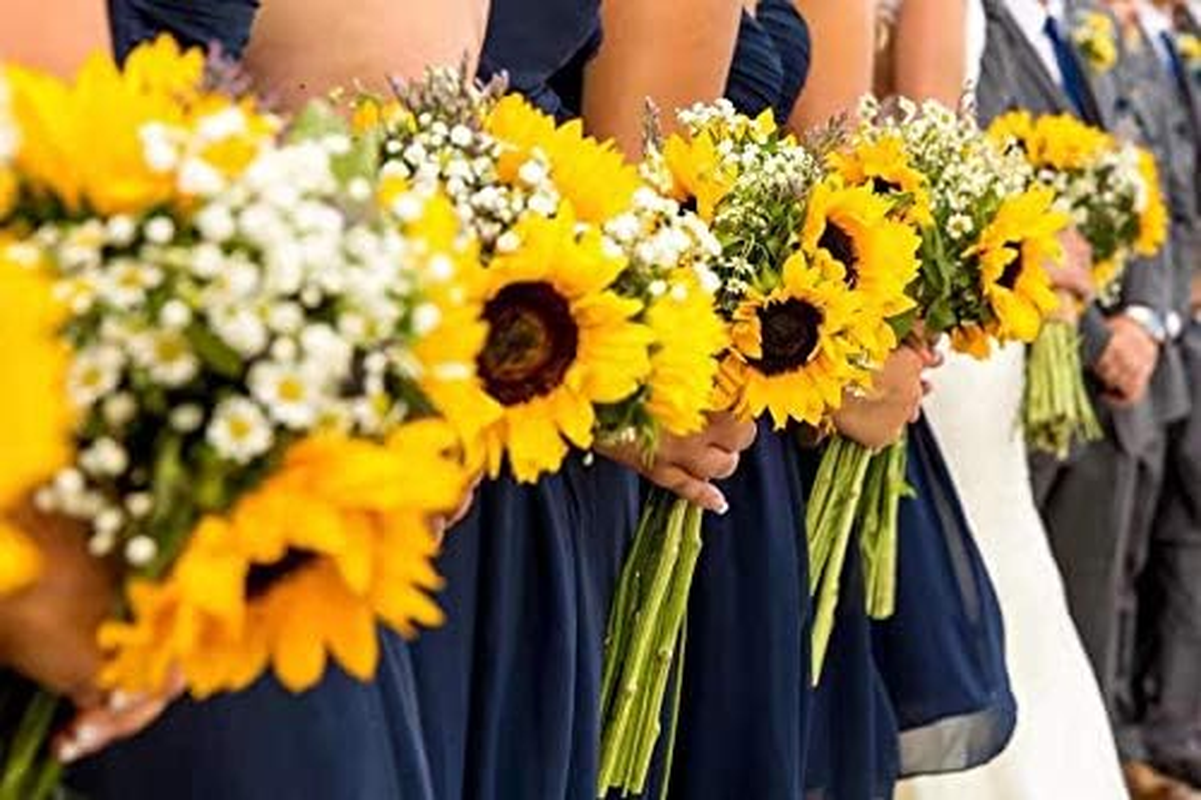 Paras Artificial Silk Sunflowers 6 Pcs Long Stem Fake Sunflowers Bouquet Large Sunflowers Decor for Home Hotel Office Wedding Party Garden image number 6