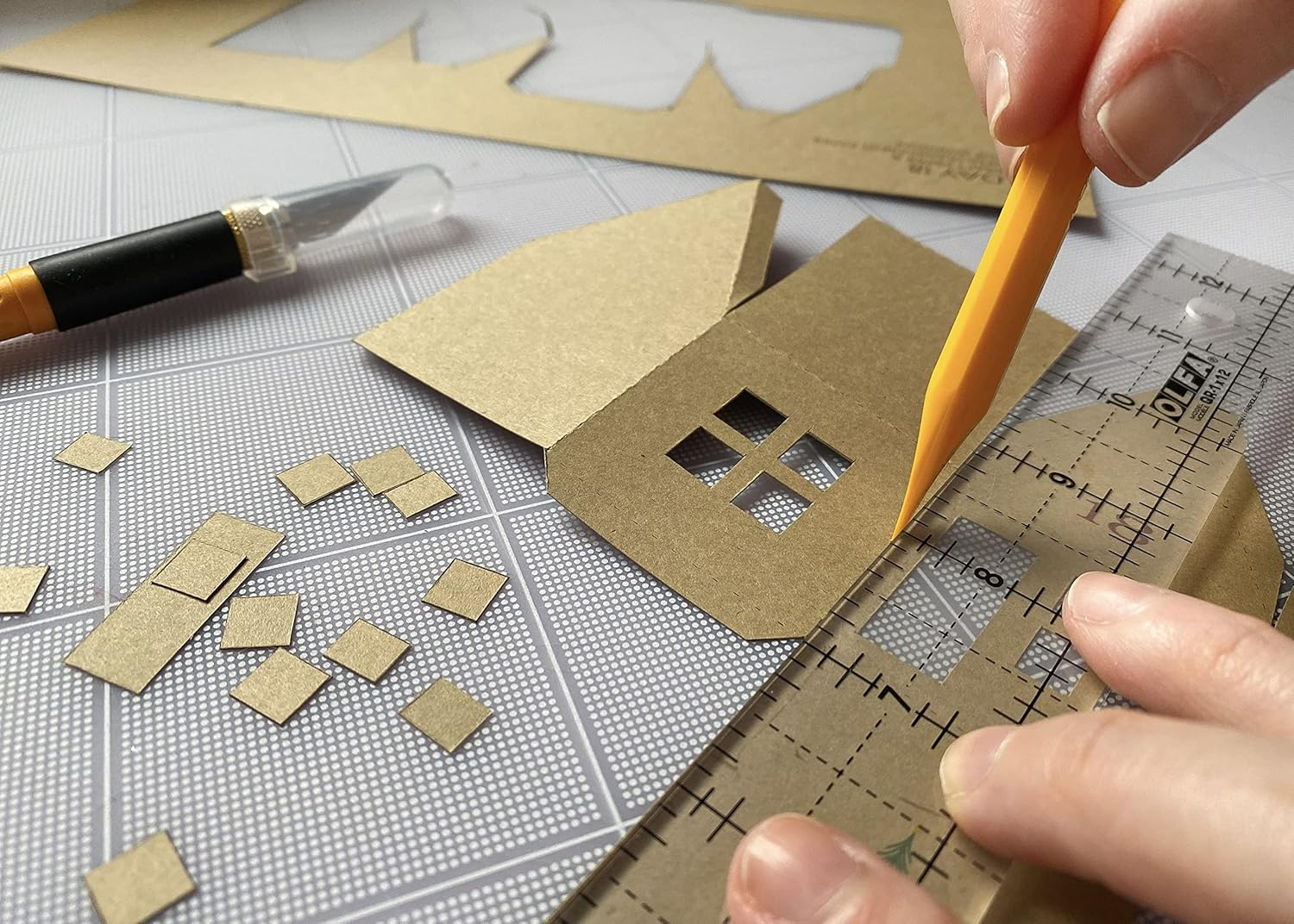 OLFA Designer Graphic Art Knife Set (AK-5) - Precision Hobby Craft Knife Kit (1 Knife, 30 Blades, 1 Needle) for Art, Crafts, Scrapbooking, Scoring, Stencil, Replacement Blades: OLFA KB-5 Art Blades image number 1