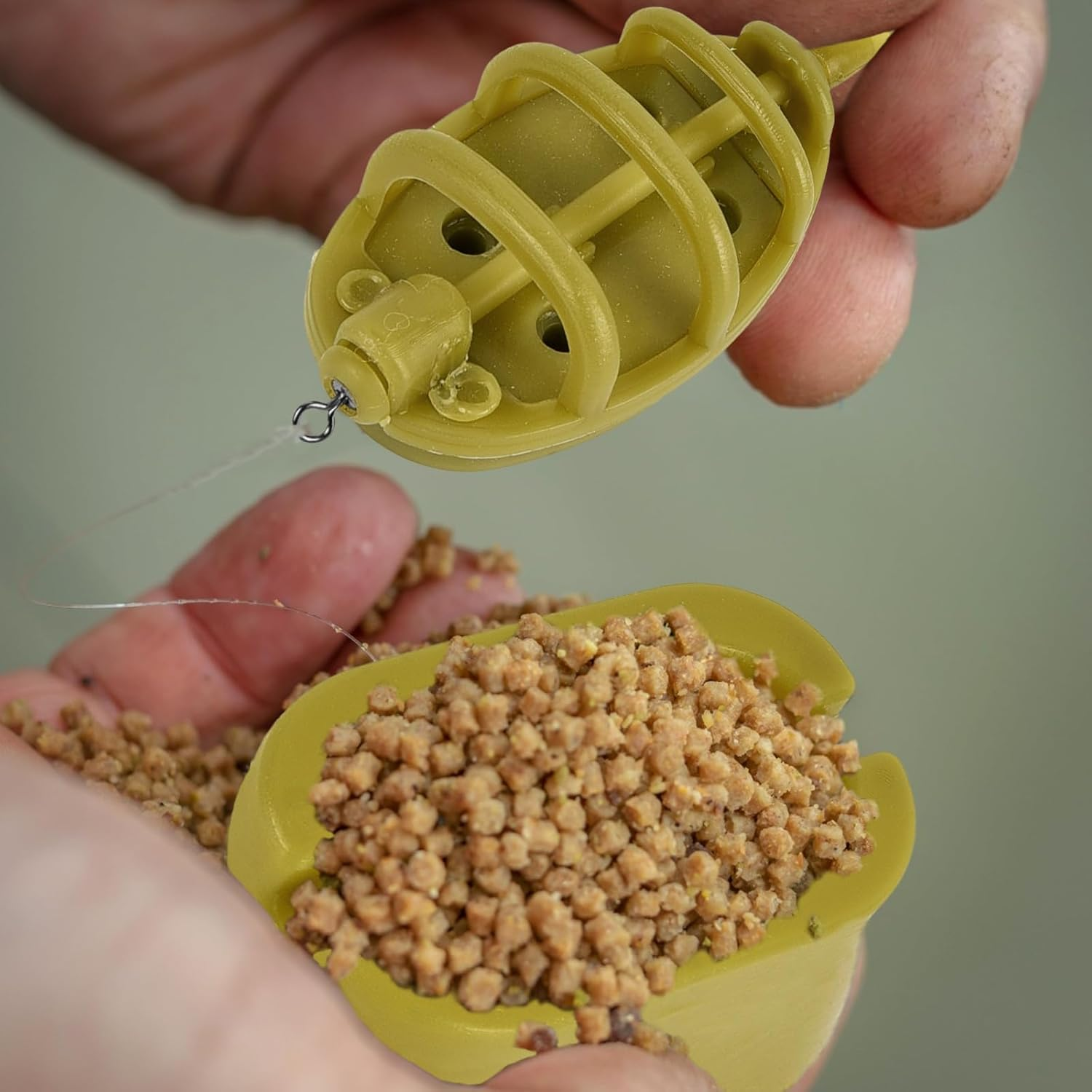 Tophomer Fishing Inline Feeders, Flat Inline Method Feeders with Matching Silicone Mould Set for Carp Feeder Fishing (15G 20G 25G 35G) image number 3