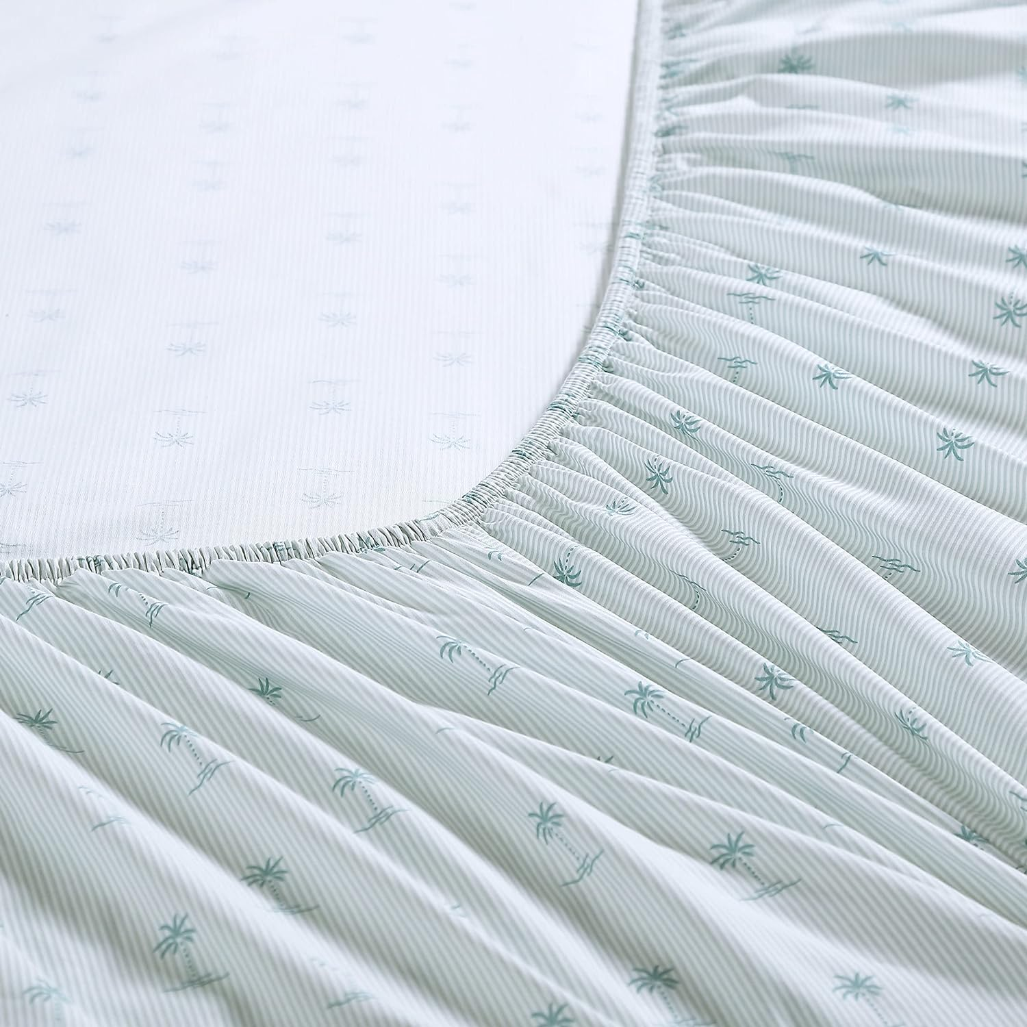 Tommy Bahama - Queen Sheets, Cotton Percale Bedding Set, Crisp & Cool, Stylish Home Decor (Kaw Palms Blue, Queen) image number 3