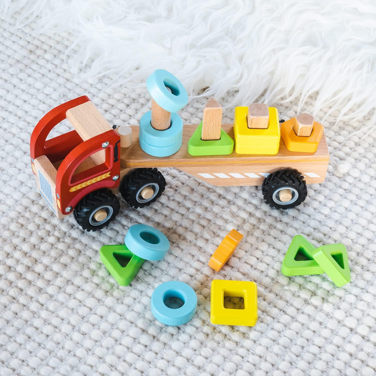 New Classic Toys 11965 Truck with Shapes image number 4