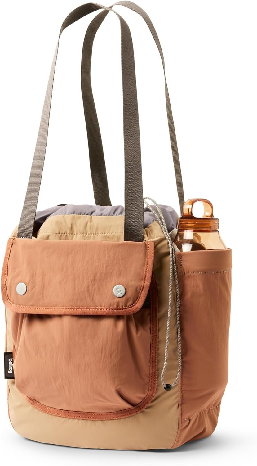 Bellroy Cinch Tote (16 Liter Lightweight Tote Bag with External Organization, Pop Pockets, a Luggage Pass-Through, and Effortless Draw-Cord Closure) - Denimblue image number 4