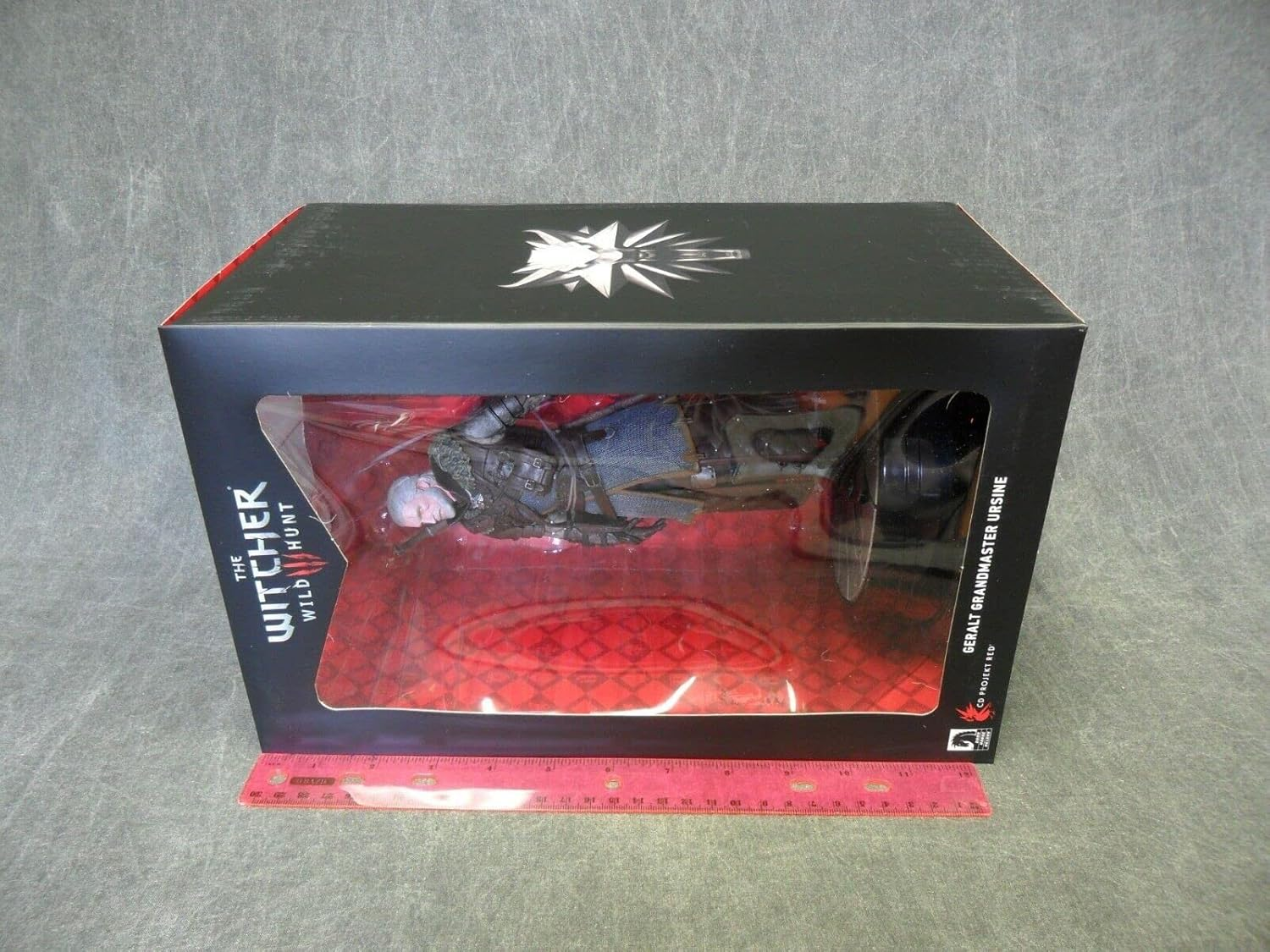 Dark Horse Comics the Witcher 3: Wild Hunt: Geralt Grandmaster Ursine Action Figure, 9.5-Inch Height image number 5