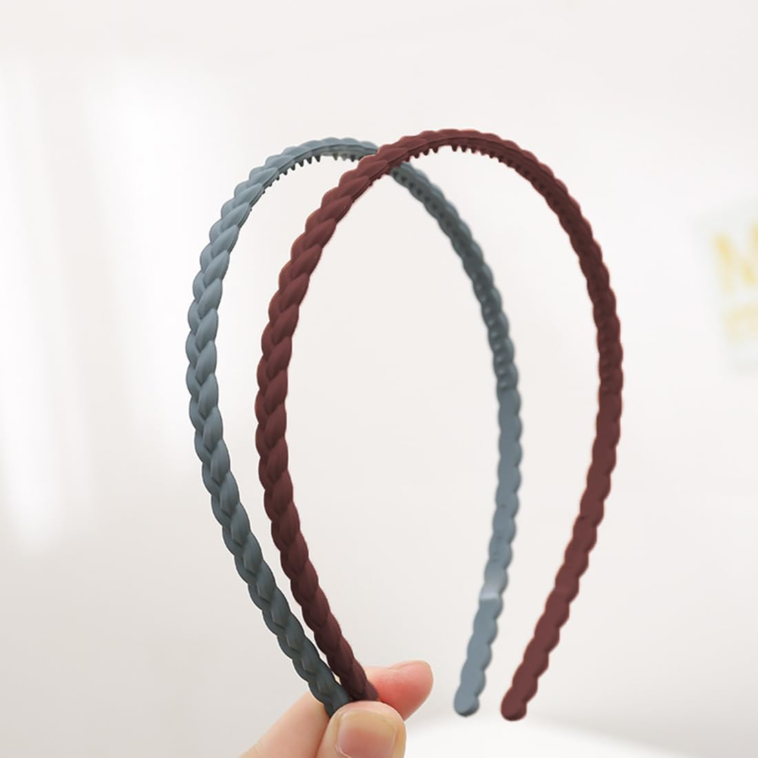 Pack of 5 Plastic Headbands Thin Headbands Headbands for Girls and Women Multicoloured Headband Plastic Headbands with Teeth image number 3