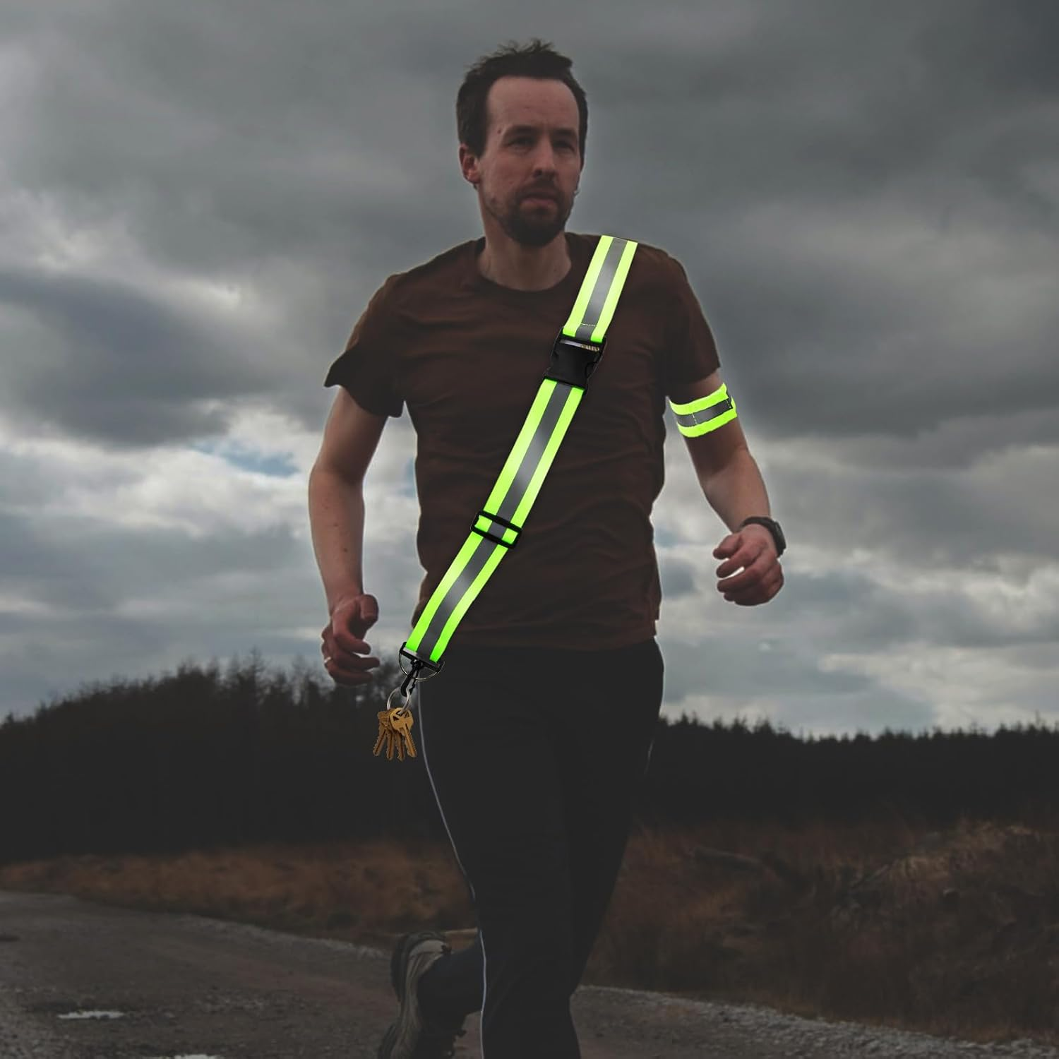 XIHIRCD Reflective Shoulder Strap and 2 Pieces Reflective Wristband, Reflective Bands, Running Equipment, Highly Visible Belt, Reflective Safety Sash for Night Running image number 5