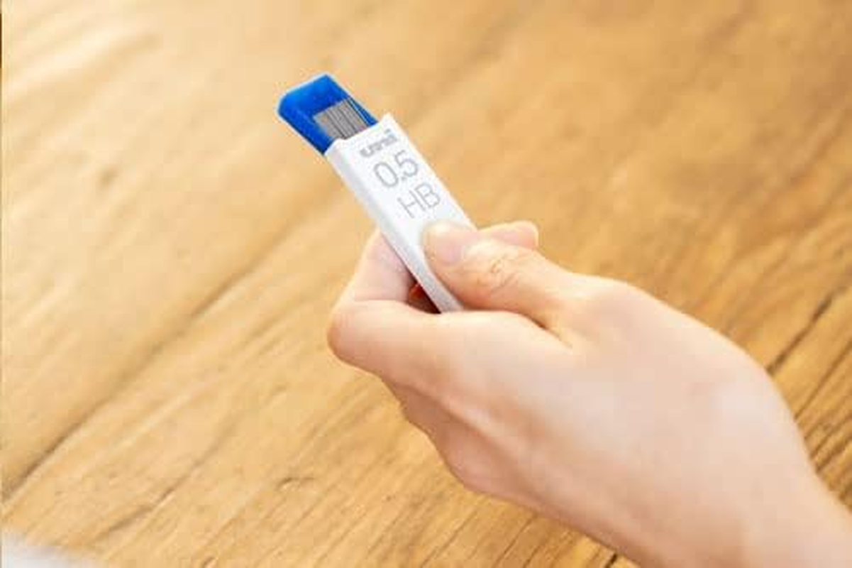 Uni Smudge-Proof Leads Refill for Mechanical Pencil | 0.7Mm | HB | 40Pcs image number 1