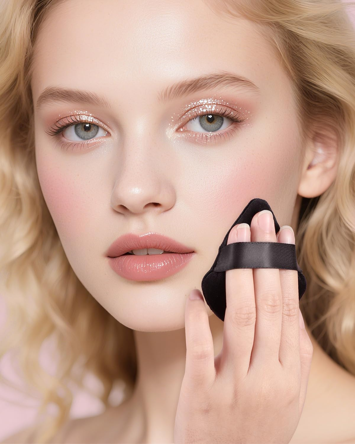 EIGSHOW Triangle Makeup Powder Puff, Face Sponge, Soft Plush Powder Sponge, Suitable for Baking Powder Makeup or Blush, Pink and Beige, Pack of 4 (M113) image number 3