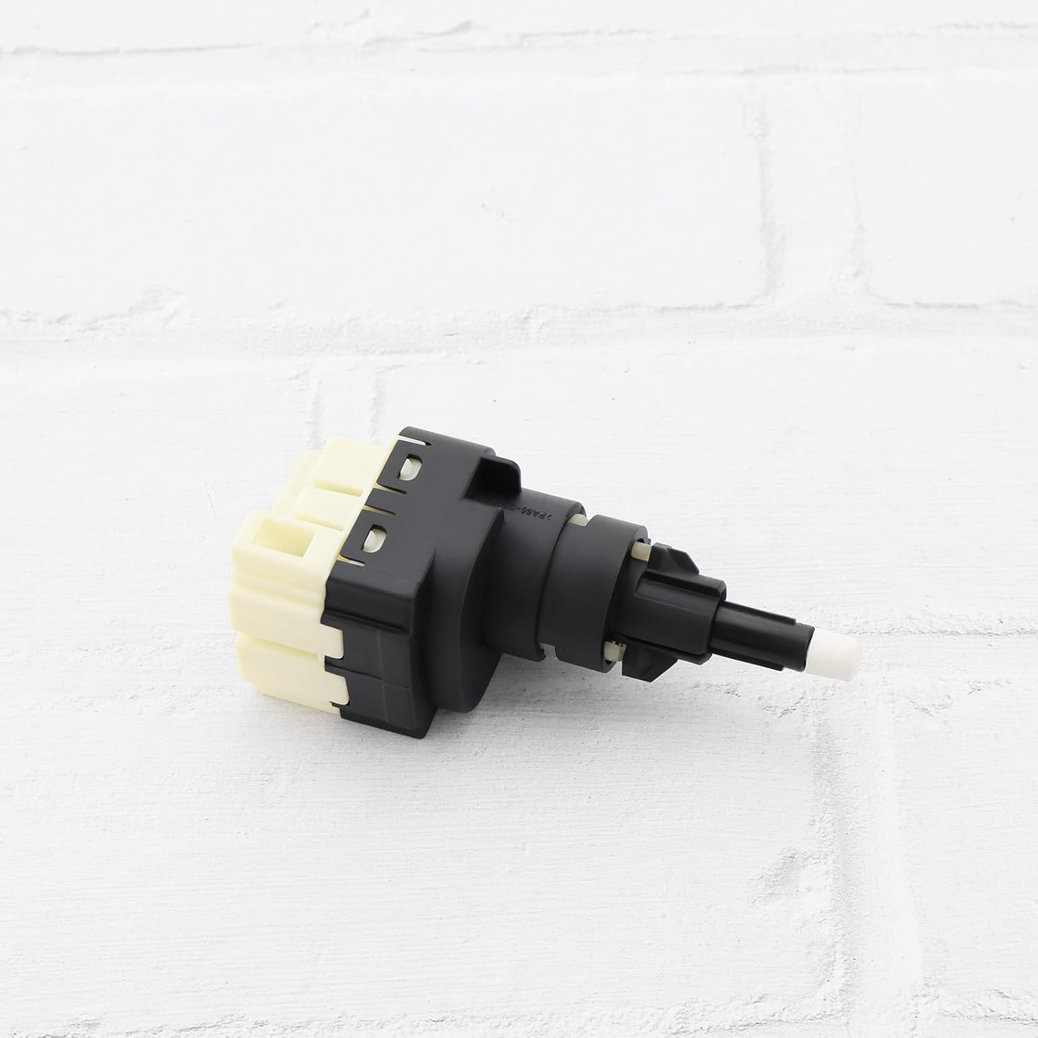 Auto Brake Stop Light Switch Compatible with Audi A4 A6 A8 Compatible with Volkswagen Passat 2003-2005 1K2945511/1K2945511D/1K2945511R Whiteblack image number 4