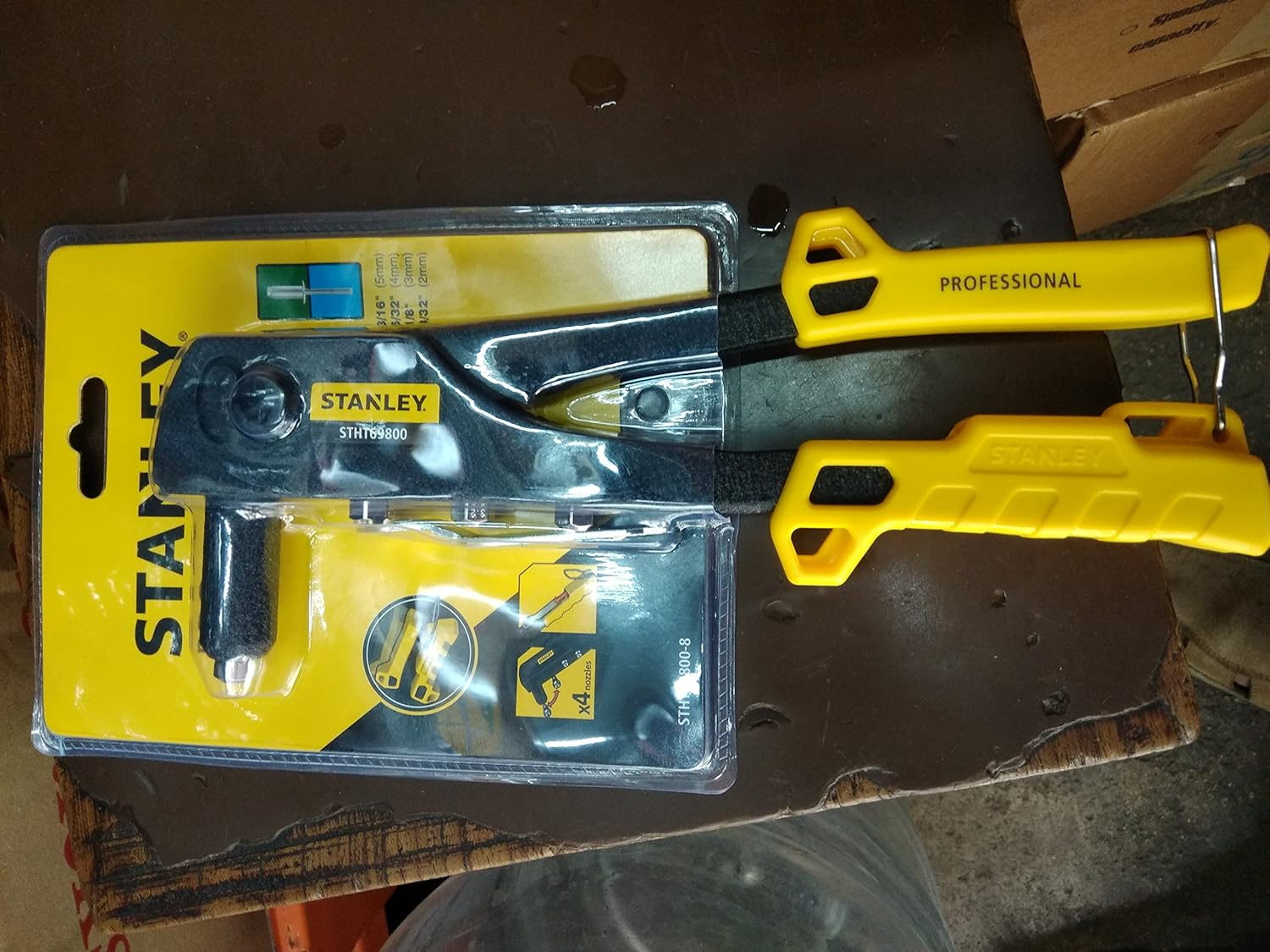 Stanley Heavy Duty Riveter image number 1