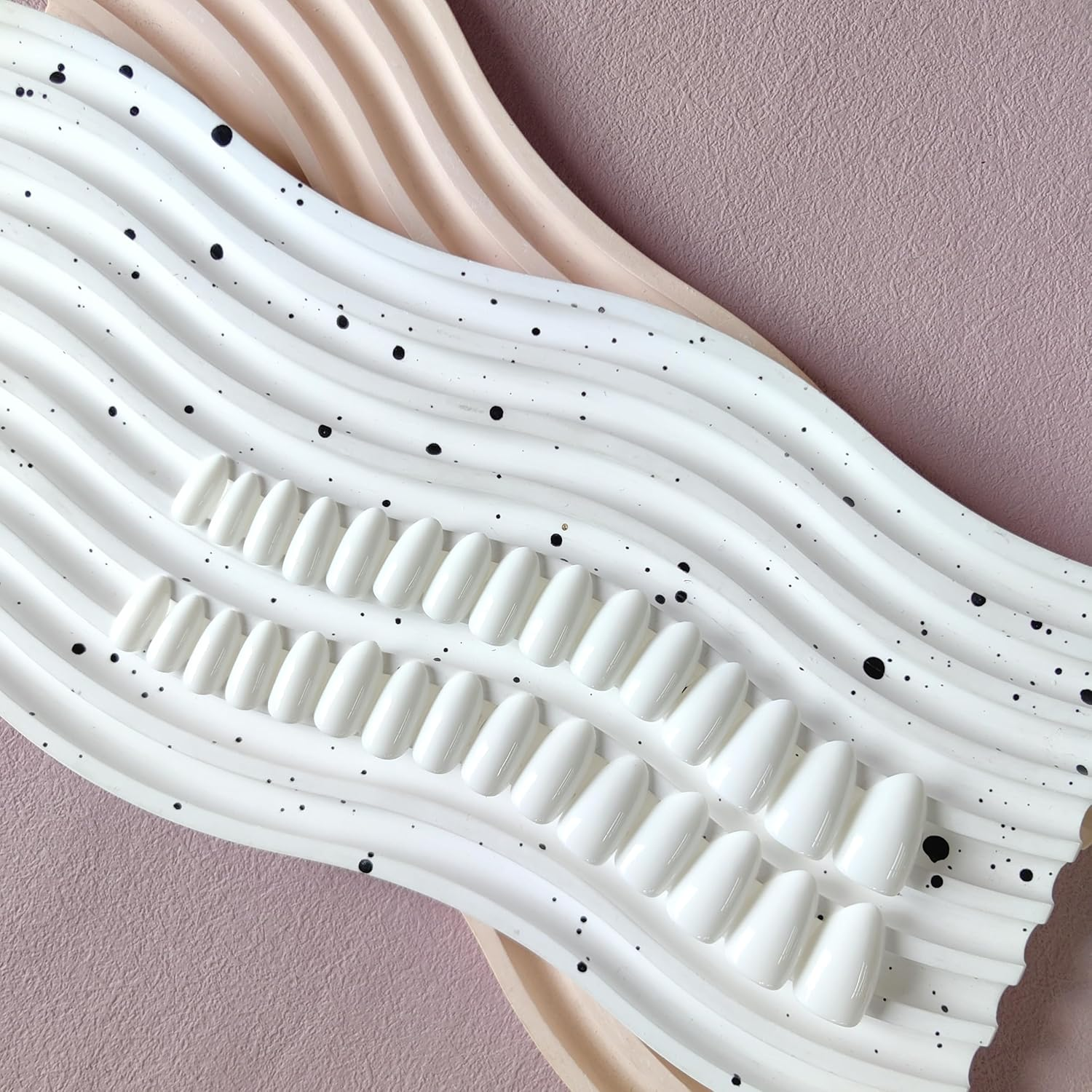 Kqueenest White Press on Nails Short Almond, Short False Nails with Glue, Solid Milky White Fake Nails Press Ons Stiletto, Glossy Opaque, Reusable Soft Gel Stick on Nail for Women, 30 Pcs - Blue image number 2