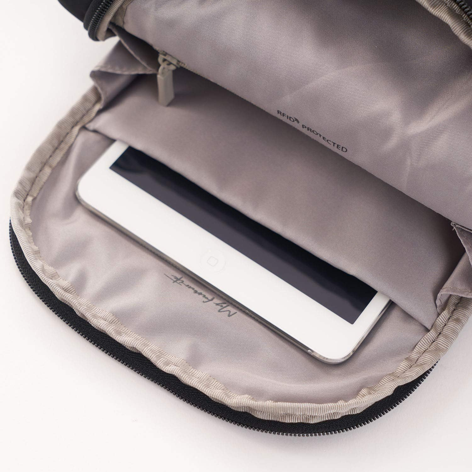 Vogue Backpack, RFID Blocking, Mini Tablet Pocket, Modern image number 4