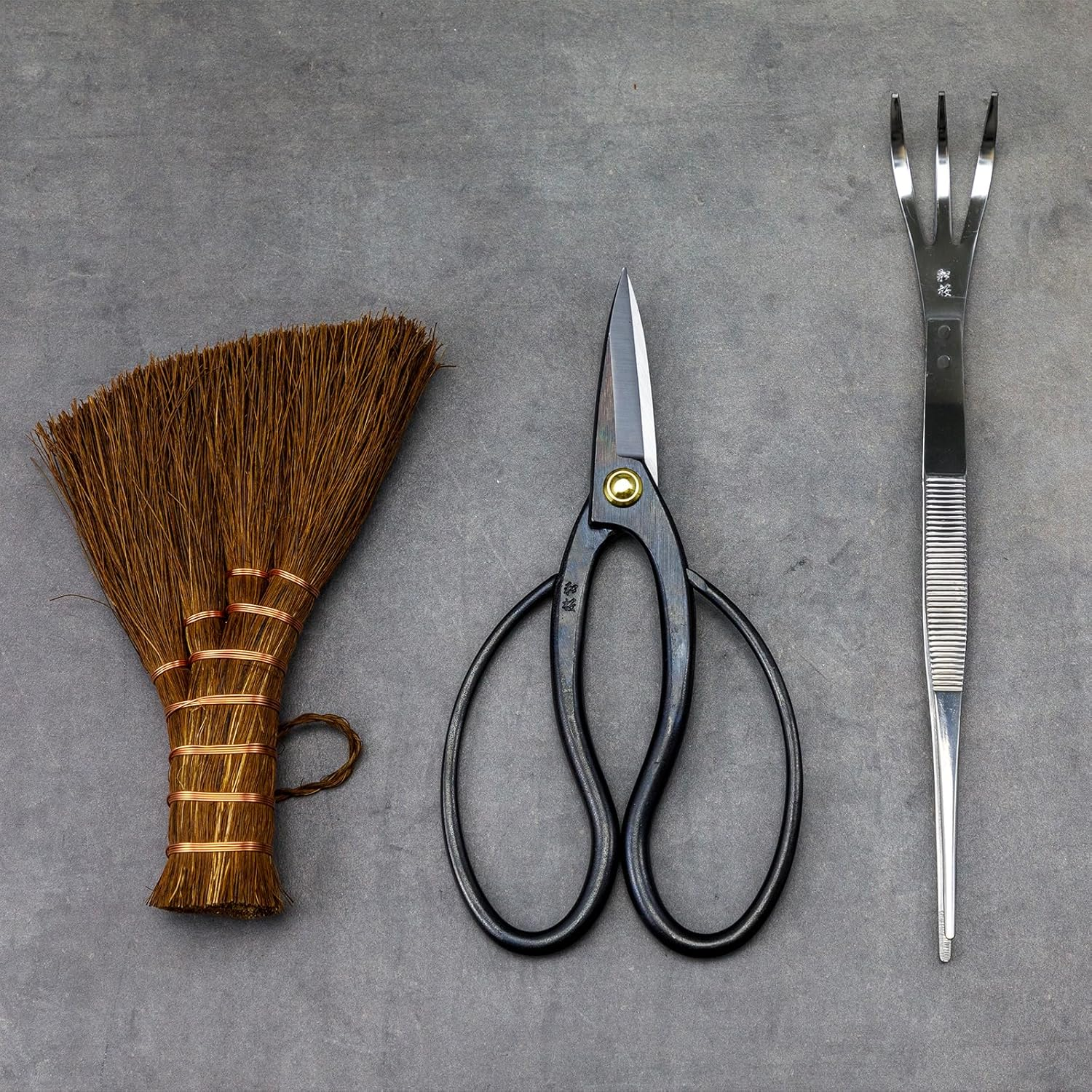 Wazakura 3PCS Japanese Bonsai Kit Garden Tool Starter Set Made in Japan, Scissors + Stainless Tweezers with Rake + Chinese Broom, Japanese Gardening Beginner Kit - Traditional Model image number 4
