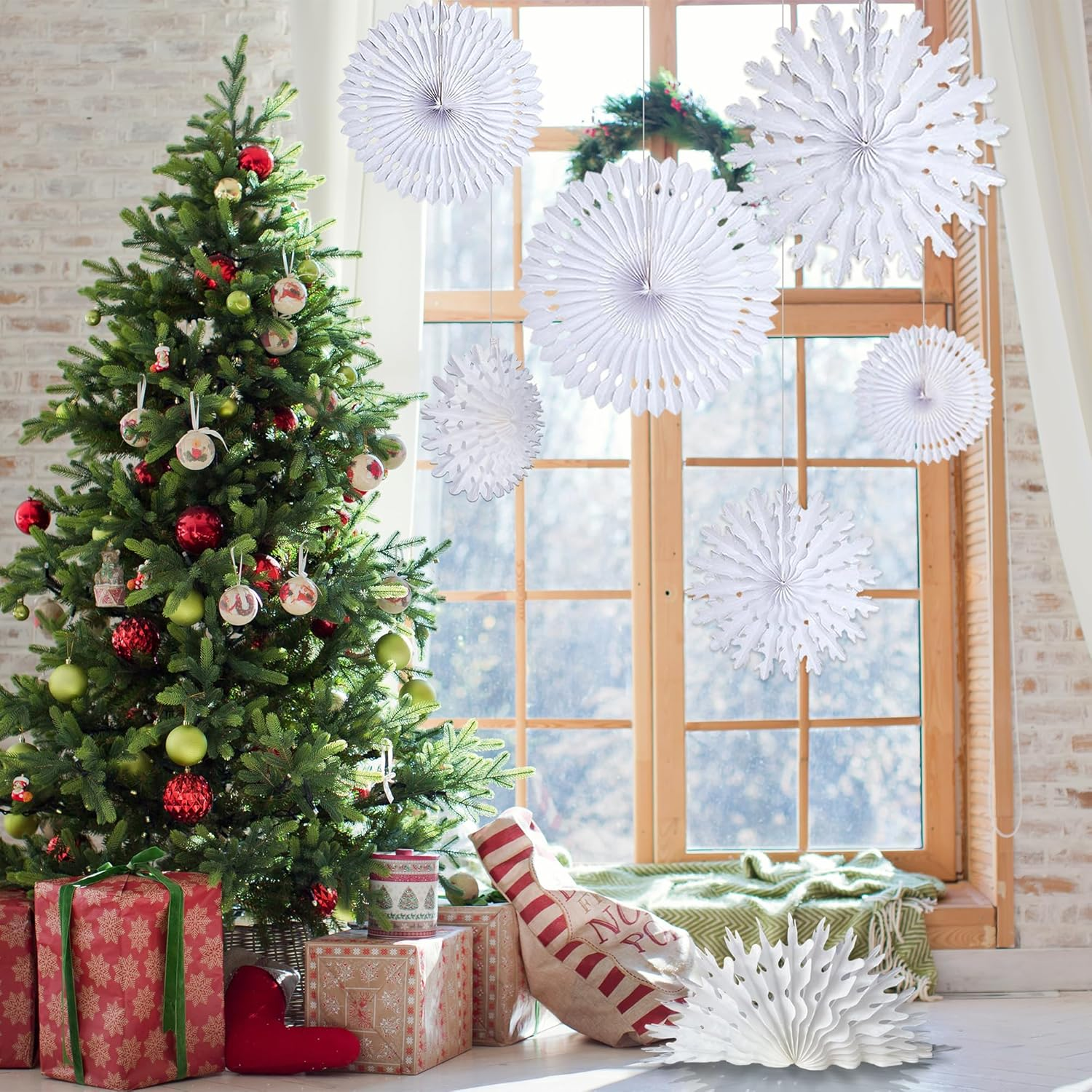 11 Pieces Christmas White Decoration, Paper Snowflakes Hanging Decoration, Suitable for Winter Indoor Window Decoration, Winter Wonderland Decorations - Christmas Decorations Indoor image number 3