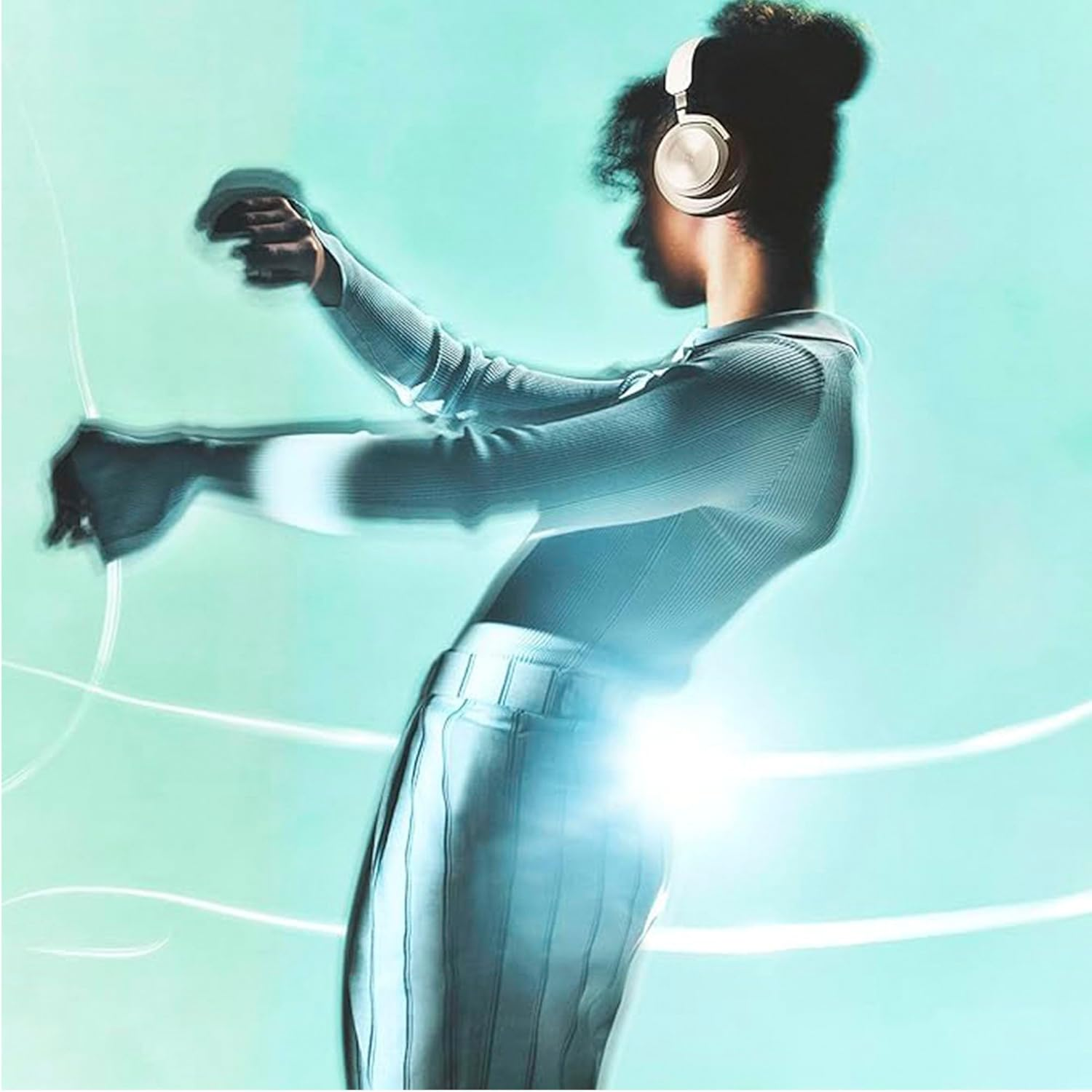 Bang & Olufsen Beoplay HX &ndash; Comfortable Wireless ANC Over-Ear Headphones - Gold Tone image number 5