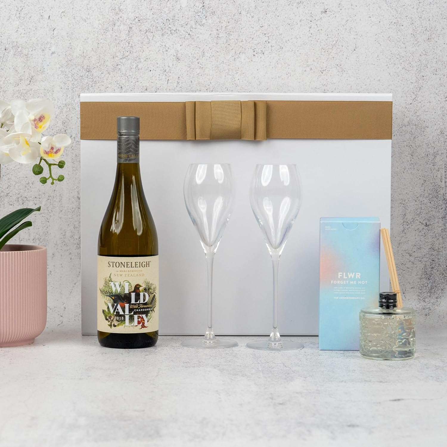 Elegant Champagne Delight Hamper for Aussie - Curated Wines, Aromatic Diffuser, and Chic Glass Flutes for Sophisticated Tastes for Birthdays, Anniversary'S, Mothers Day, Fathers Day, Christmas (Popular White Wine) image number 1