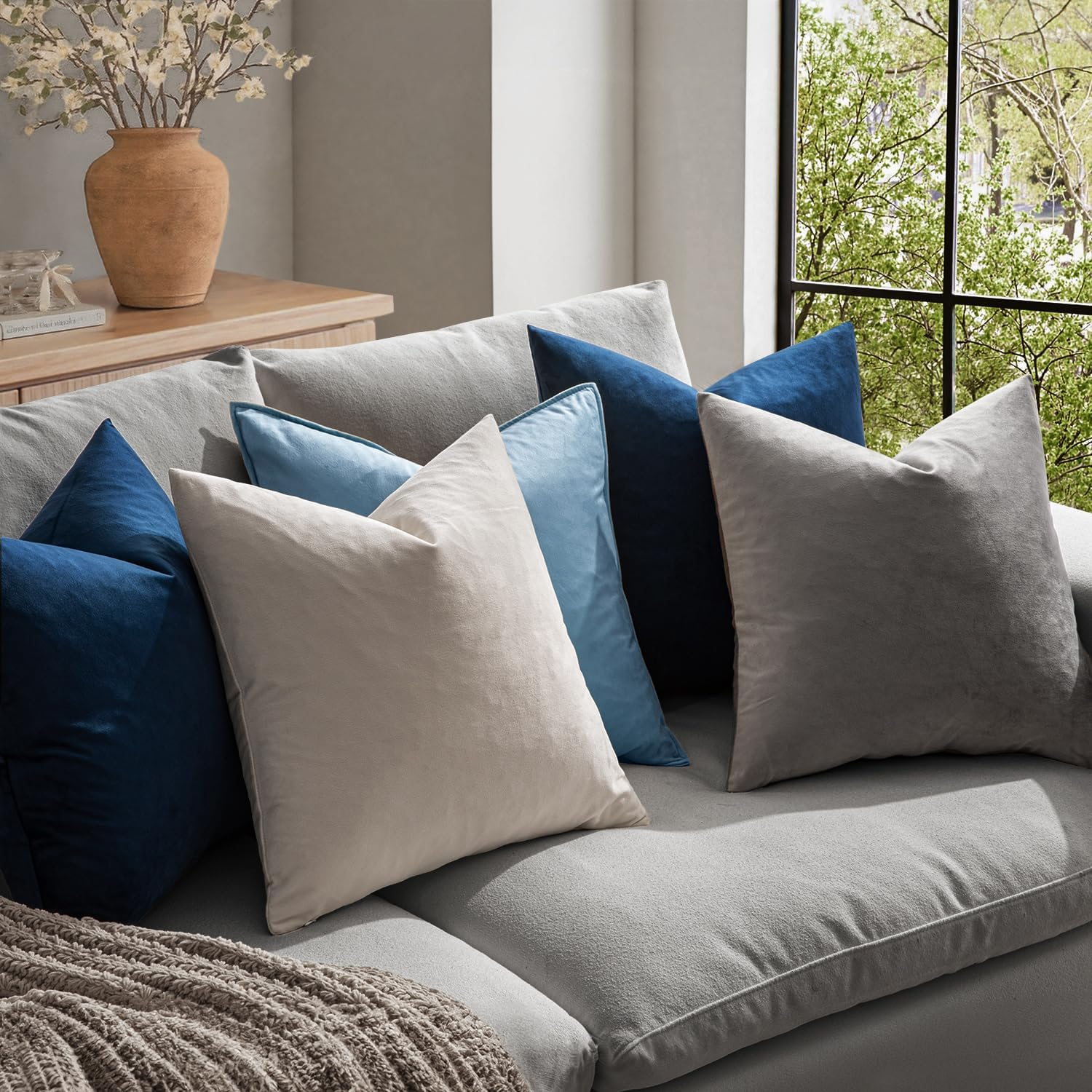 MIULEE Velvet Throw Pillow Covers 18X18 Inch, Pack of 2 - Dark Blue, Super Soft Decorative Square Cushion Cases Modern Luxury Home Decor for Sofa, Couch, Bed, Chair with Invisible Zipper