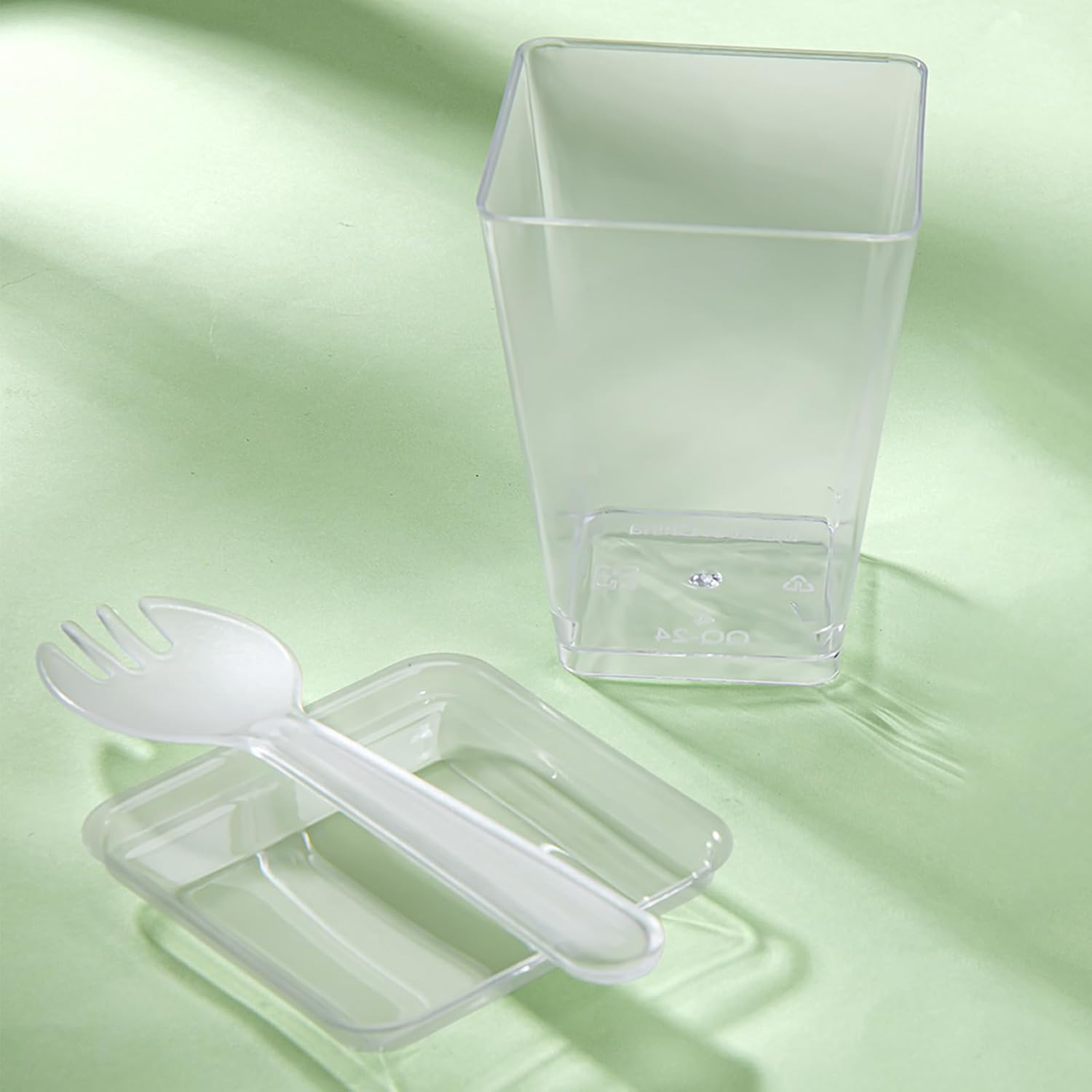 Toowood 100Pcs Clear Dessert Cups with Lids and Spoons, 5.4Oz Dessert Cups, Mini Dessert Cups Reusable Square Parfait Cup for Party Appertizer, Christmas