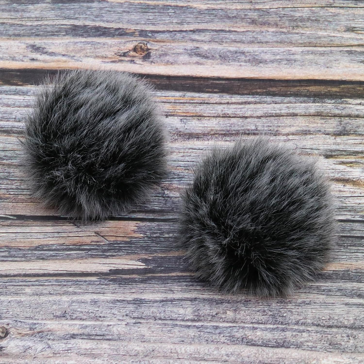 SING F LTD 2PCS Lapel Microphone Windshield Muff Lavalier Muff Pin-On Furry Microphone Windproof Muff for 5-10Mm Diameter Microphone Outdoor Indoor Environments