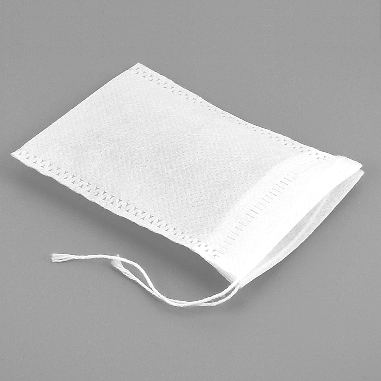 JHFGJGH 100 Pack Muslin Drawstring Bags, Disposable Bags for Cooking, Soaking Medicinal Liquor, Tea Coffee Filter, DIY Craft Spices Storage, Weeding Party Favor (4.7 X 5.5 Inches), White (JH-01)