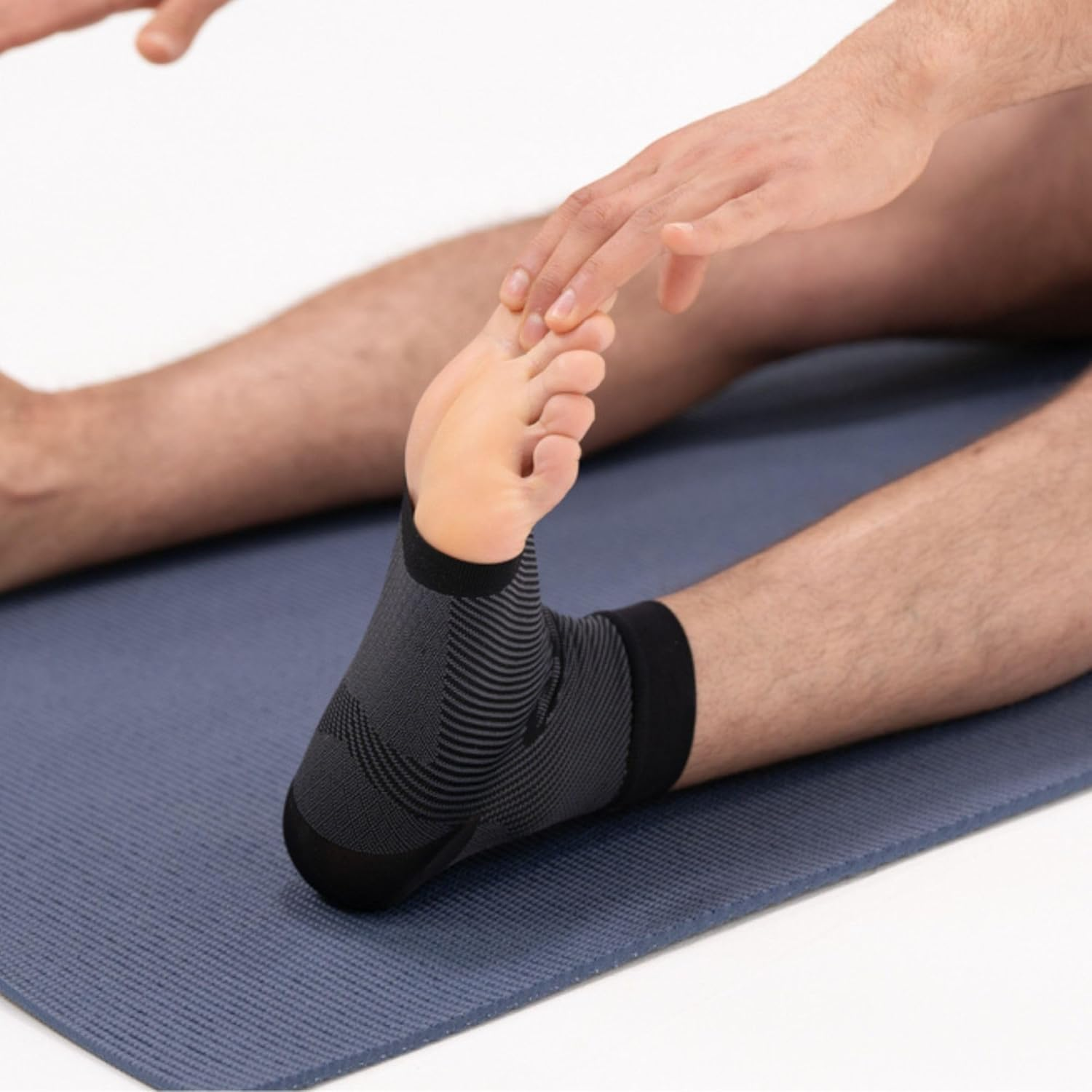Os1St FS6 Performance Foot Sleeve for Plantar Fasciitis Relief Single Sleeve (Medium)