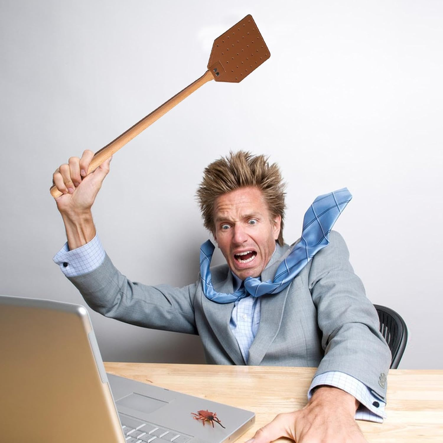 Heavy Duty Leather Fly Swatter - Portable Fly Swatters Leather Flyswatter - Ergonomic Manual Swatter with Comfortable Grip for Home Garden Terrace Kitchen image number 4