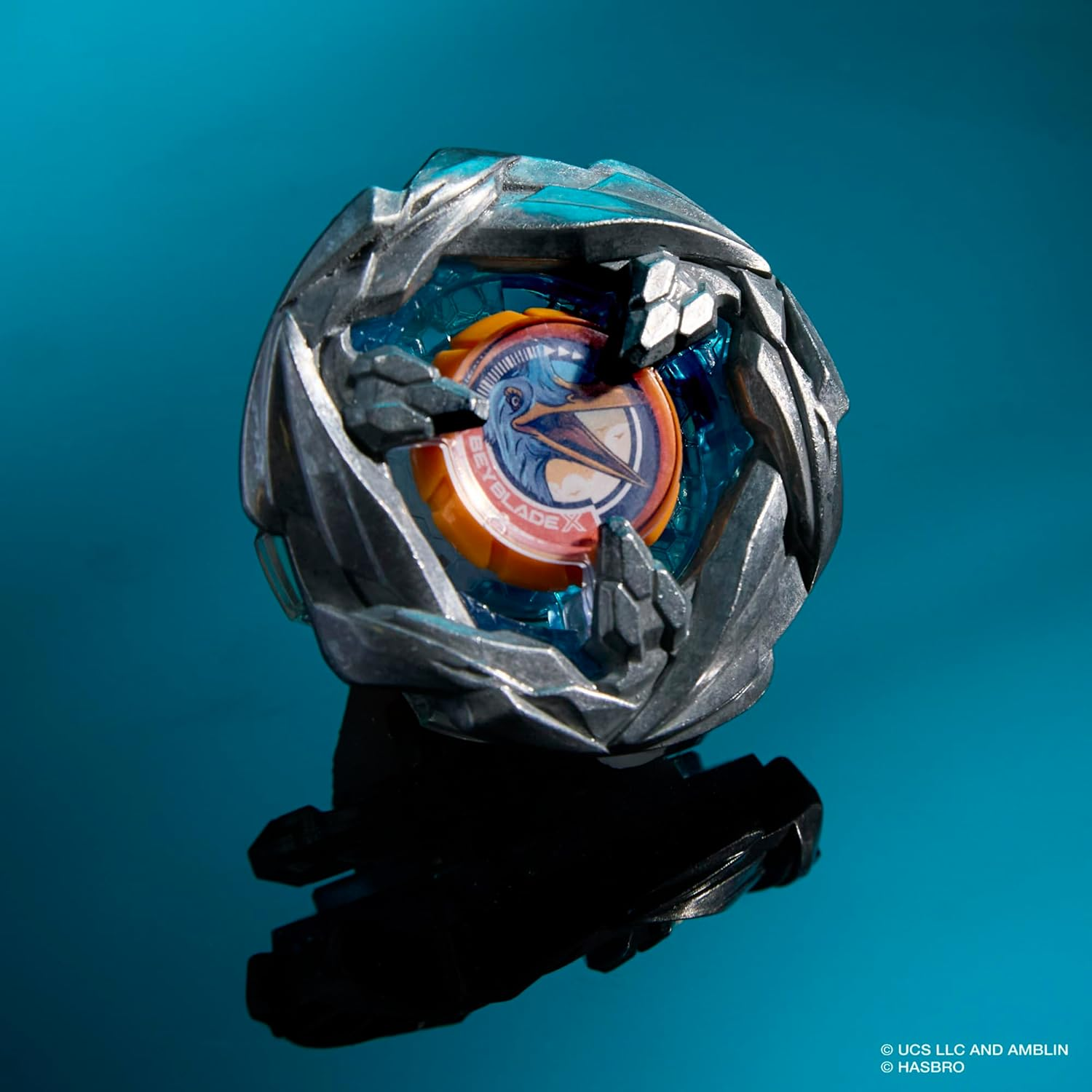 Beyblade X Jurassic World X Beyblade Collab Spinosaurus Vs. Quetzalcoatlus Set, 2 Takara Tomy Tops, 2 Launchers, Battling Tops Game, Ages 8+ image number 5