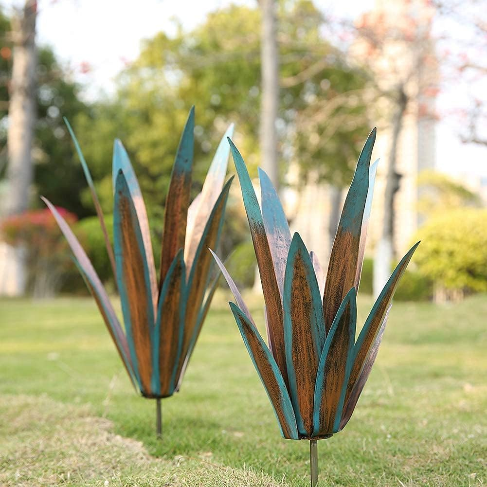 Jesokiibo 2Pcs Tequila Rustic Sculpture DIY Metal Agave Plant Home Decor Rustic Hand Painted Metal Agave Garden Ornaments Outdoor Decor Figurines Home Yard Decorations Stakes Lawn Ornaments