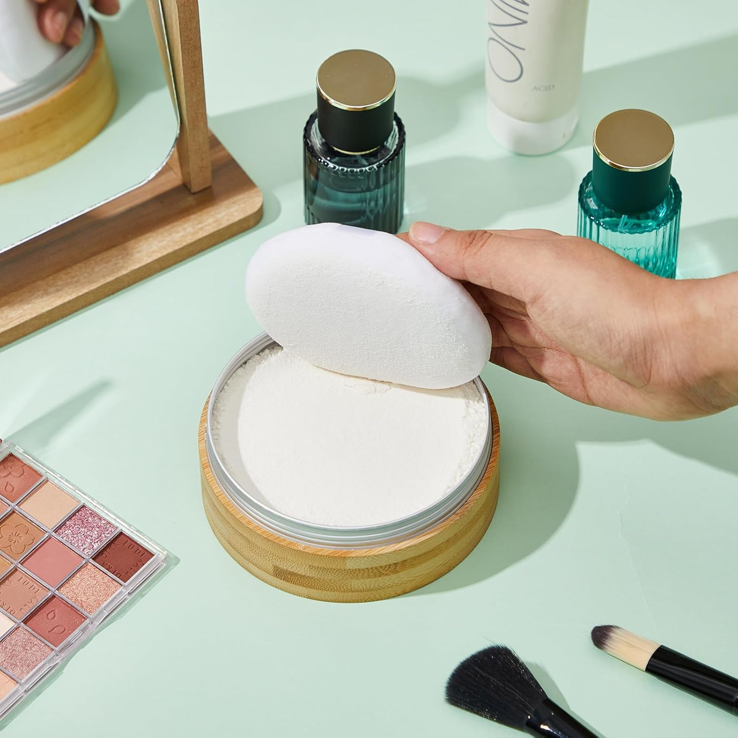 Frienda 300 Ml Bamboo Loose Powder Puff and Container Empty Dusting Powder Jar for Body Face Makeup Travel Box Compact Case Holder with Sifter Lids and Puff image number 5