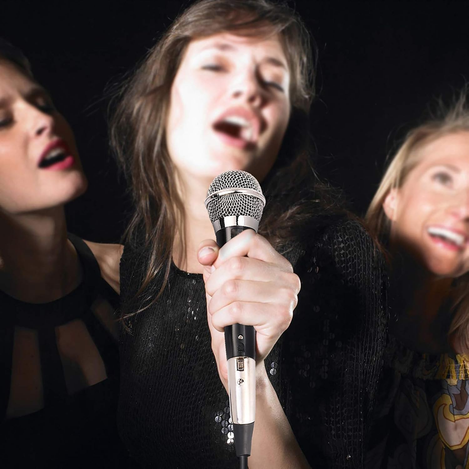 Generic Professional Portable Dynamic Microphone with Clear Voice Hand Cable for Interpreting Karaoke Vocal Music Metal Construction With