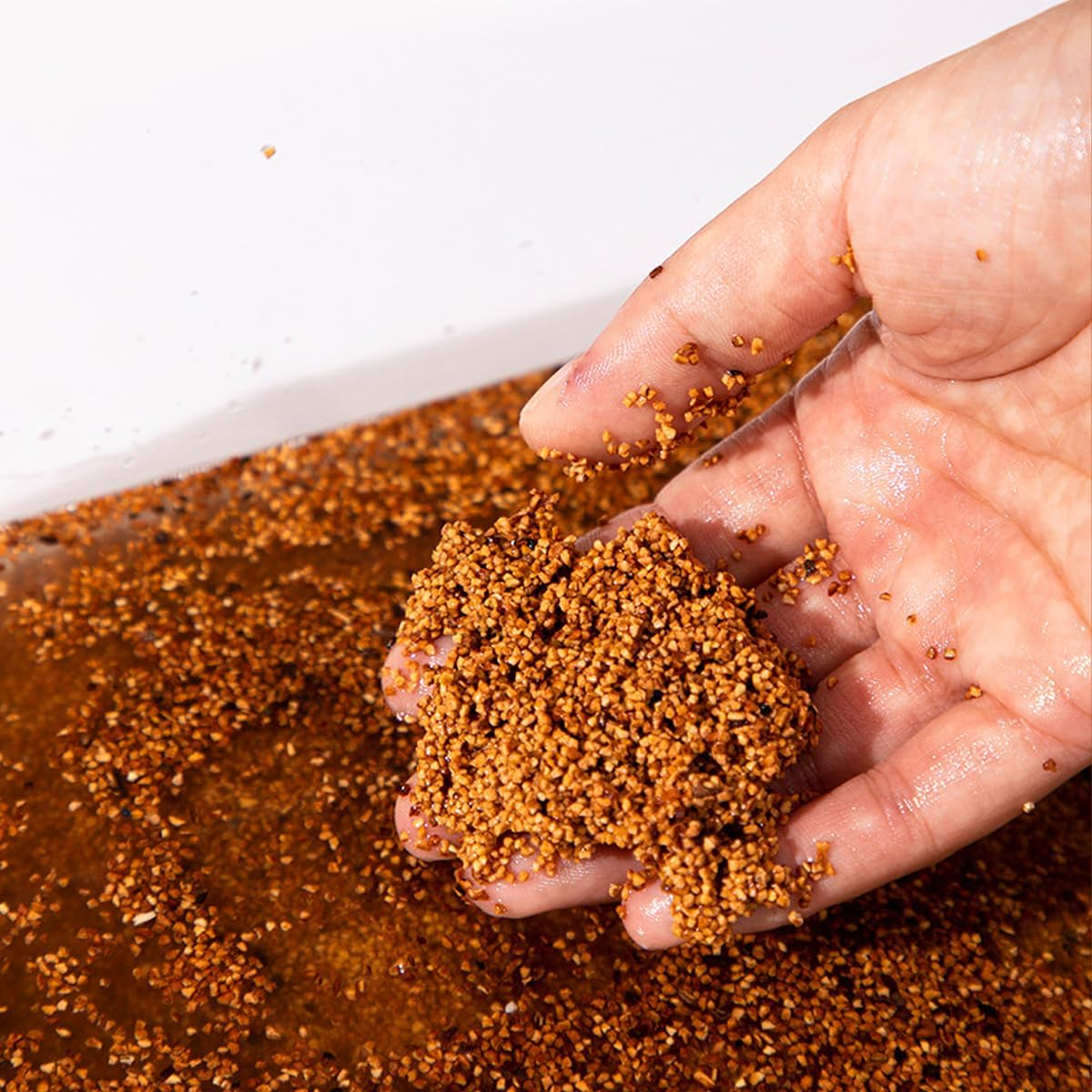 AIMALL Walnut Shell Sand Bedding, Odor Control & Dust-Free for Poultry, Ideal for Chickens, Quail, & Chicks, Enhances Clean Fermentation, 2.87Lbs (1.3Kg) image number 2