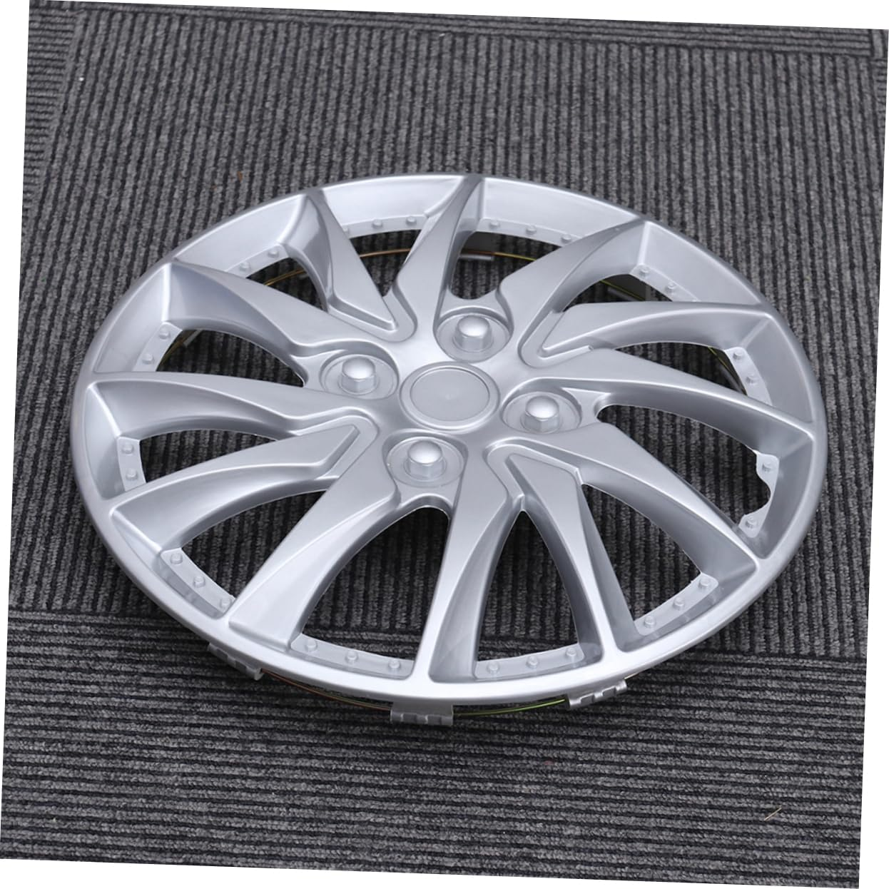 Luxshiny 2Pcs 14-Inch Automotive Hubcaps Wheel Rim Covers Full Silver Car Hub Caps Replacement Decorative Covers for Vehicle Wheels image number 5